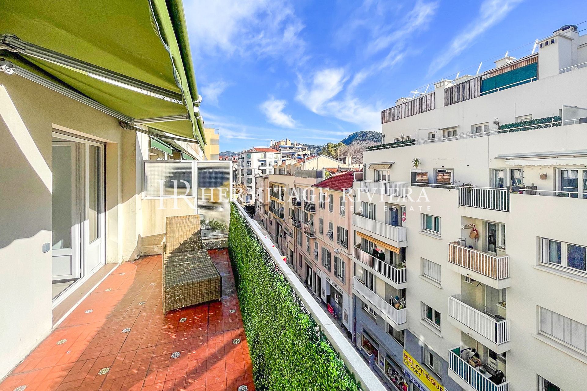 2 pièces - Rénové - terrasse à ciel ouvert  (image 23)
