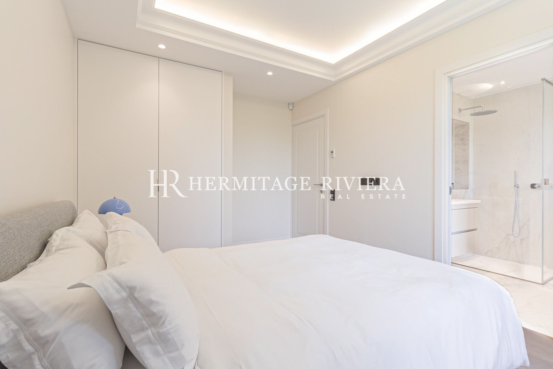 Luxueuse propriété - Près du village - Piscine - Vue mer (image 32)
