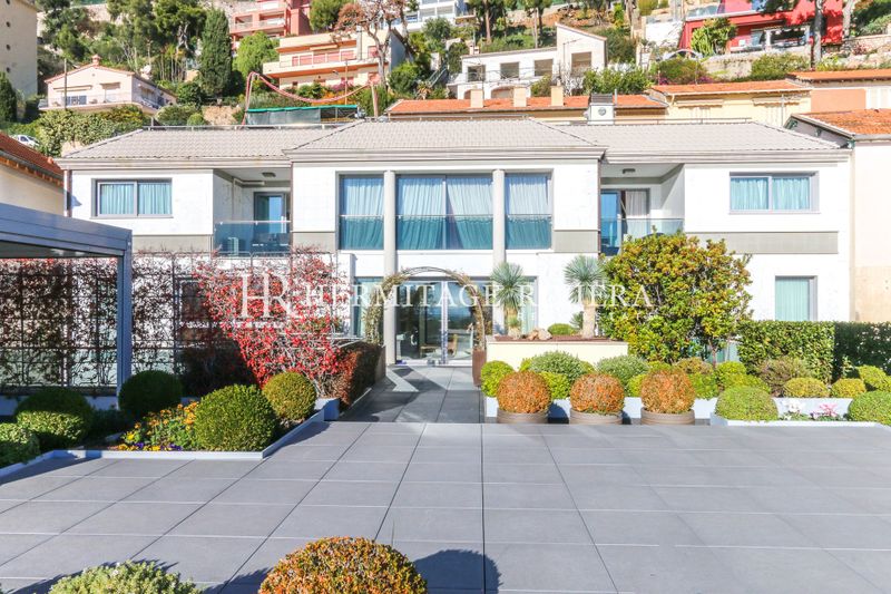 5 Pièces - Triplex - Vue mer - Terrasse - Frontière avec Monaco