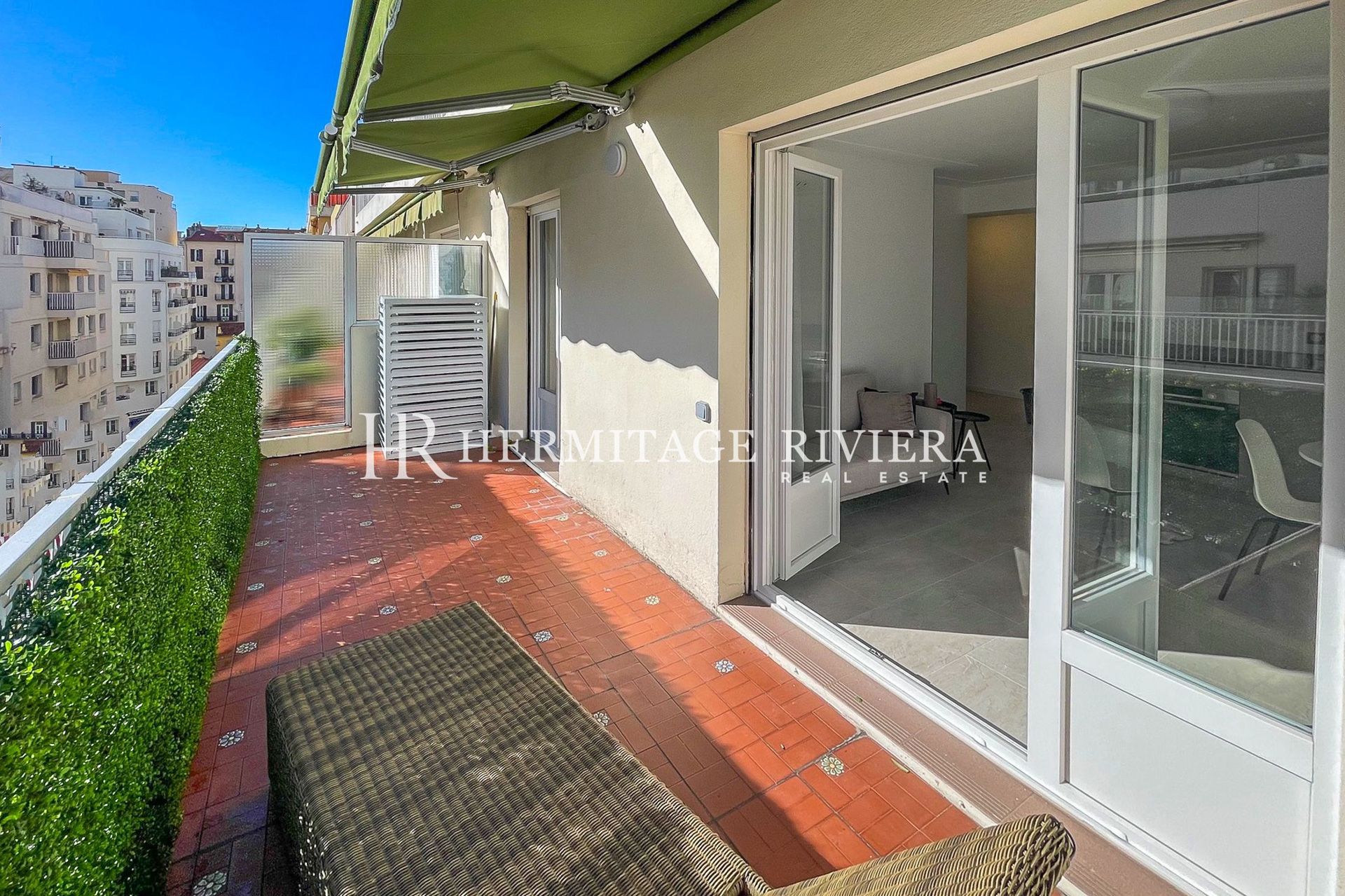 2 pièces - Rénové - terrasse à ciel ouvert  (image 22)