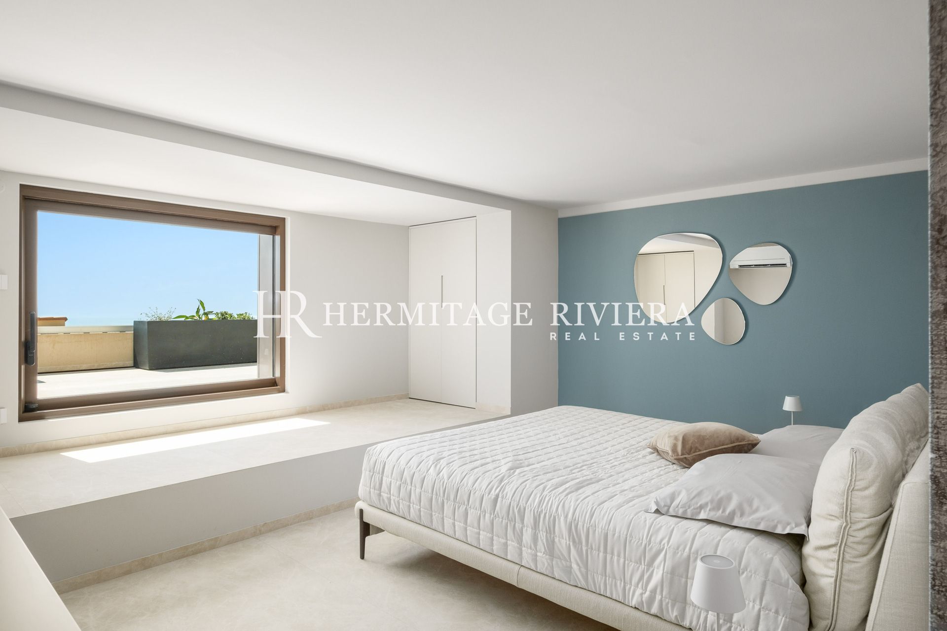 Villa moderne rénovée vue mer et piscine (image 11)