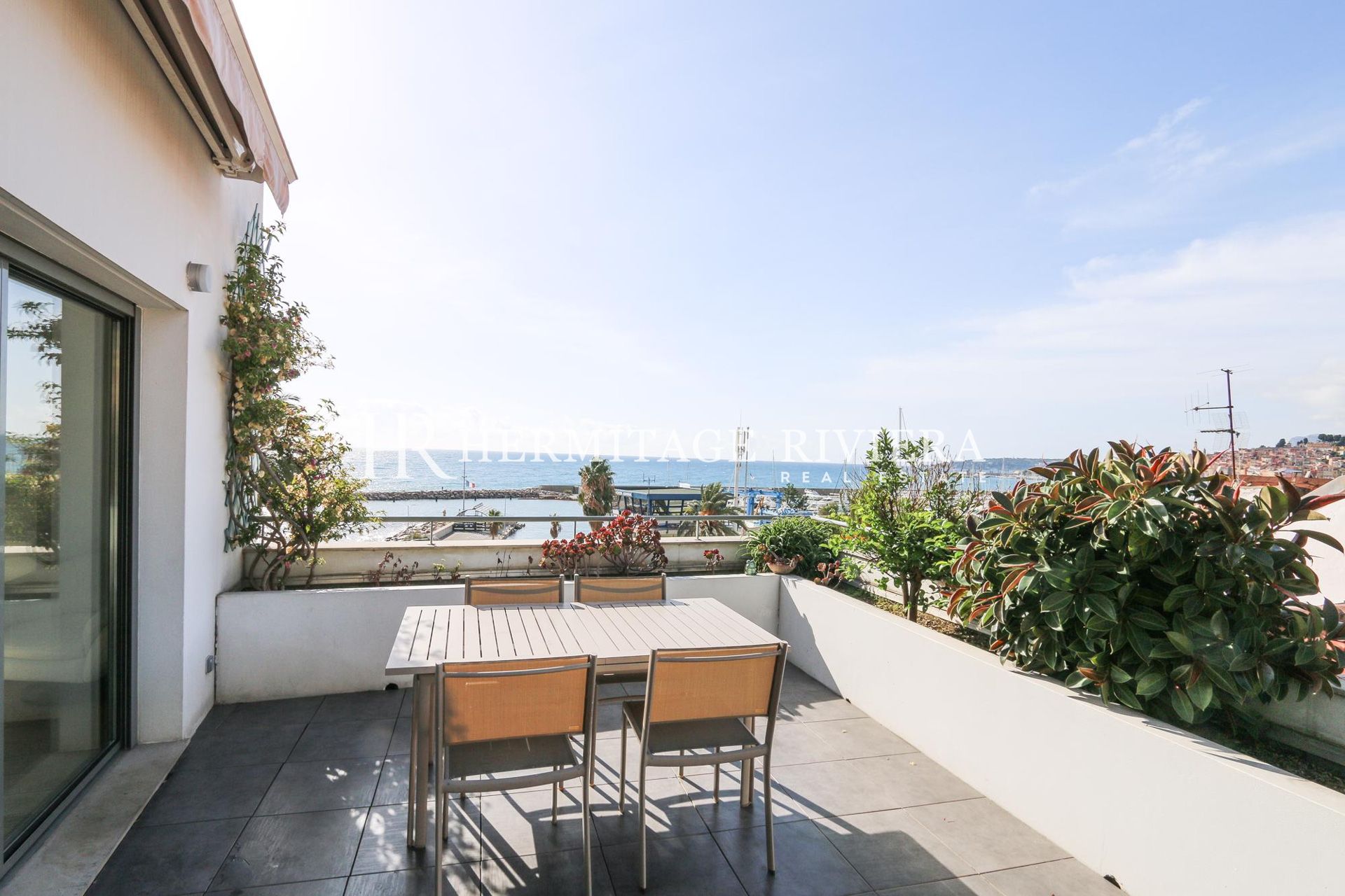 3 Pièces - Front de mer - Spa zone - Terrasse (image 3)