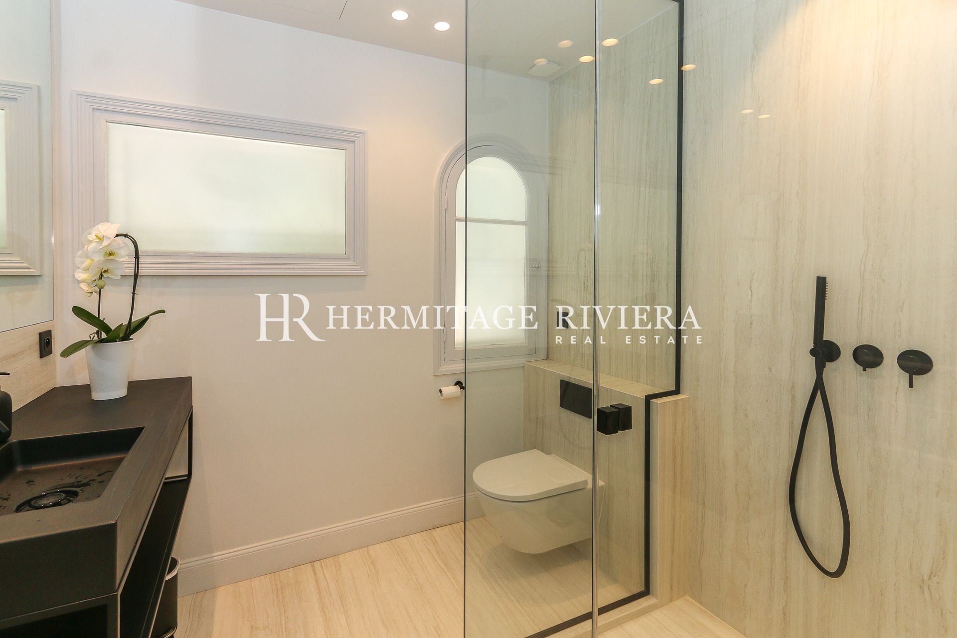 Élégante villa avec vue imprenable  (image 32)