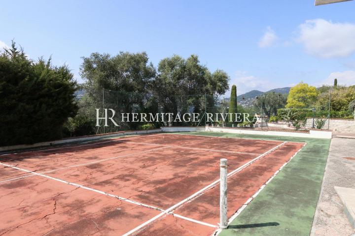 Villa avec piscine et tennis (image 30)