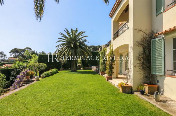 Provençale villa avec jardin paysager  (image 27)