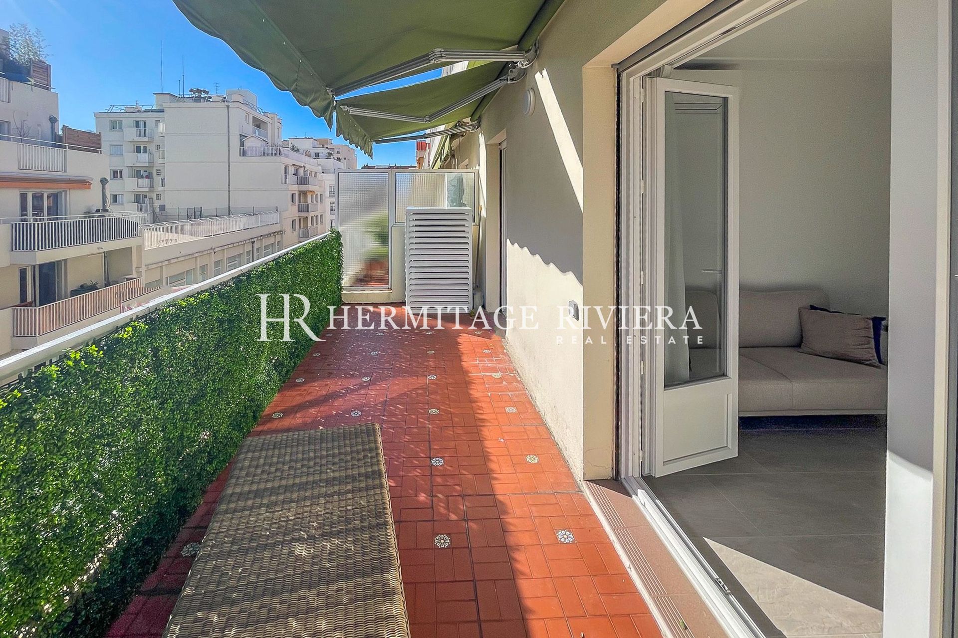 2 pièces - Rénové - terrasse à ciel ouvert  (image 2)