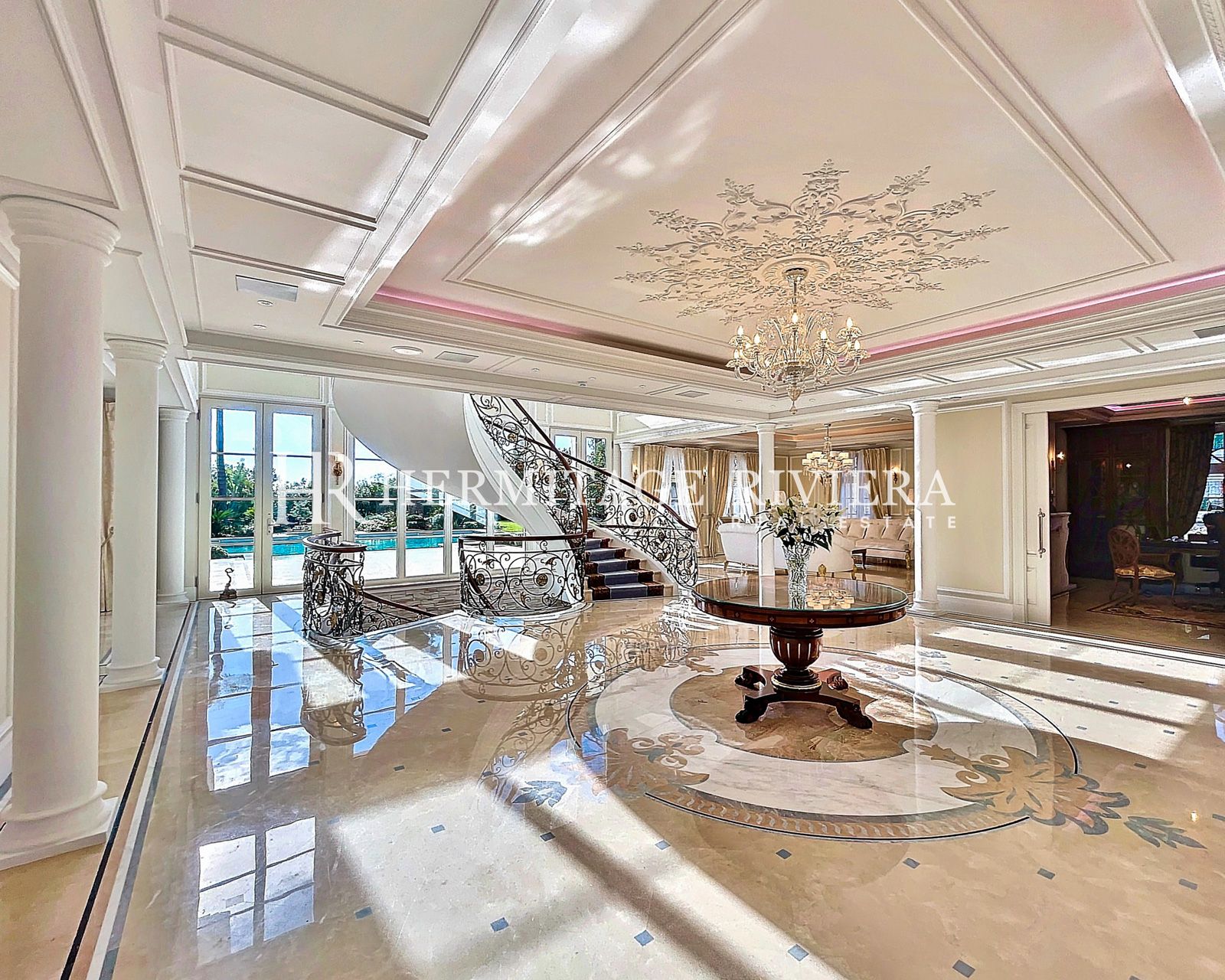 Palais magnifique – Vue mer – Court de tennis – Piscine (image 6)
