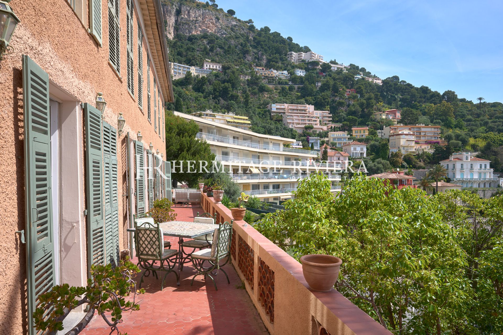 Propriété historique - 4 Pièces - Vue sur la Rade - Terrasse (image 3)