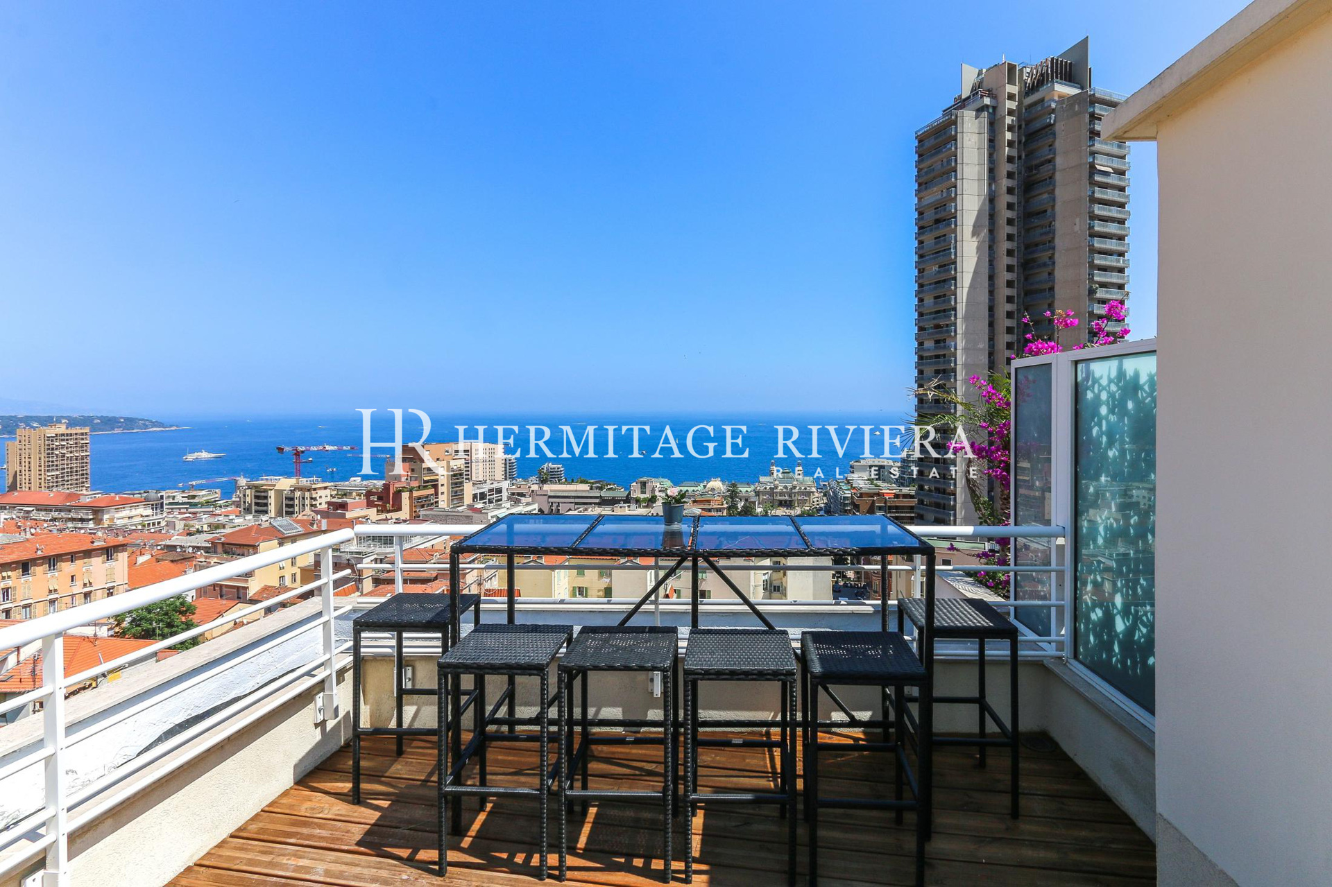 Penthouse-duplex rénové avec vue sur Monaco (image 3)