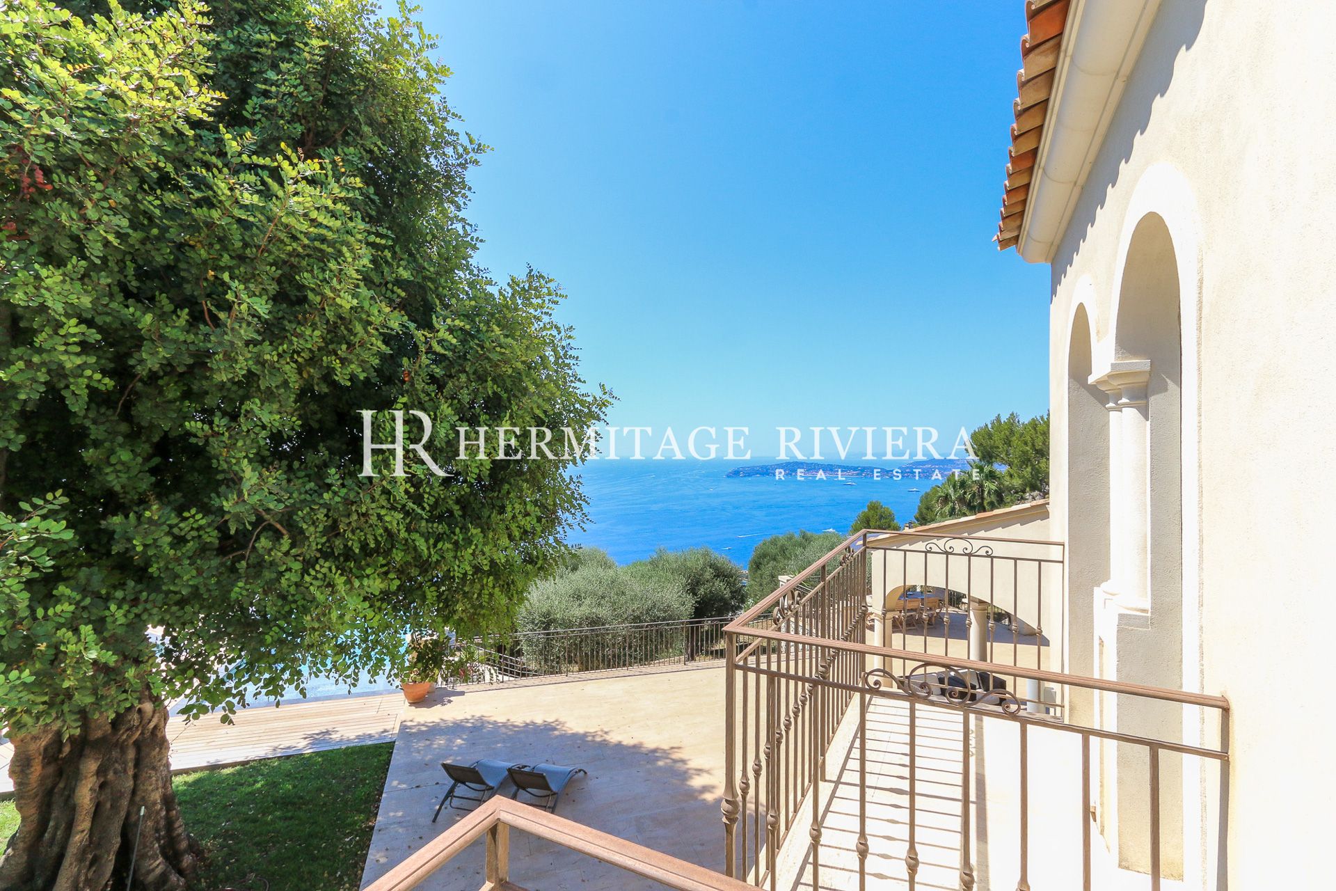 Propriété avec vue Monaco - Vue mer - Piscine - Jardin plat (image 24)