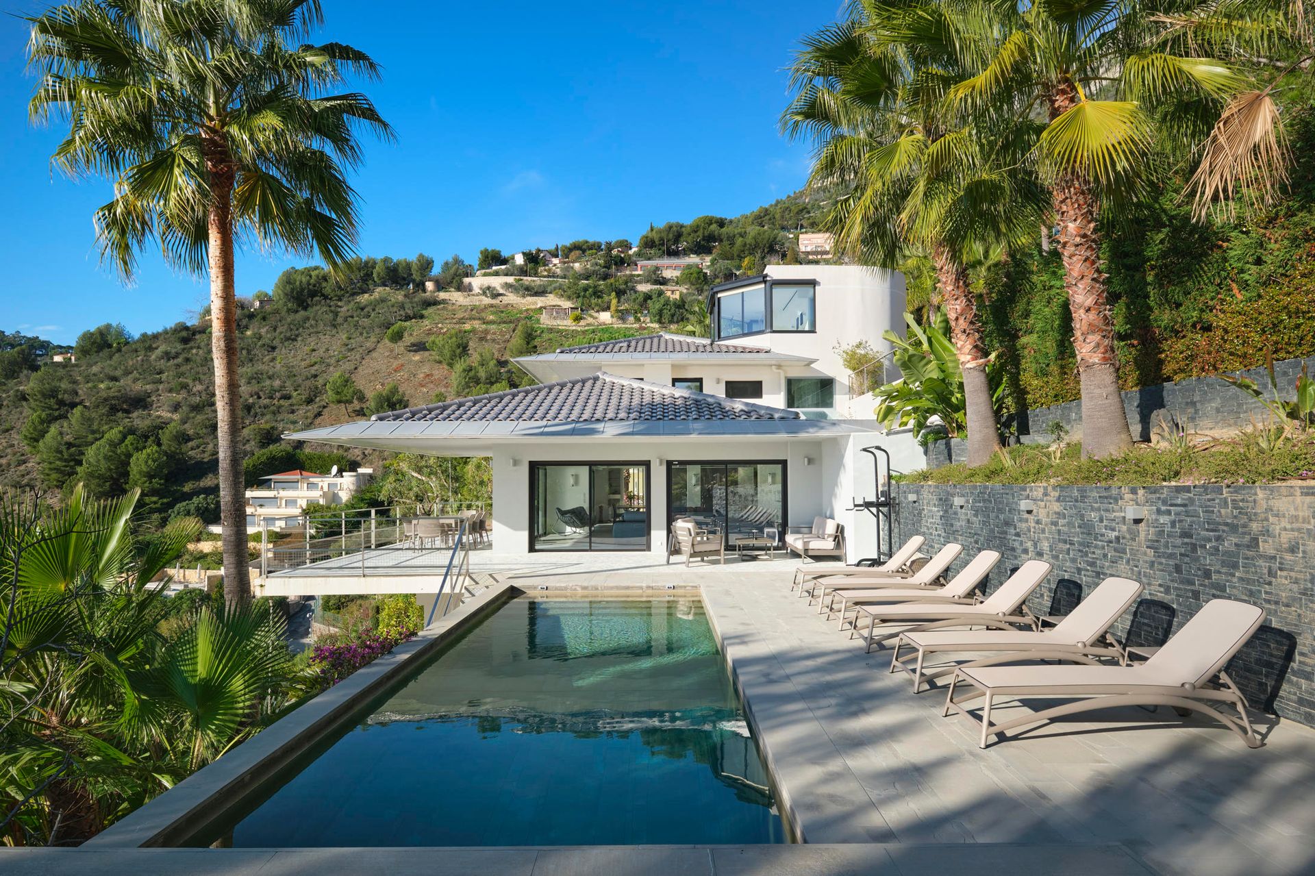 Propriété moderne - Domaine fermé - Proche Monaco - Vue mer