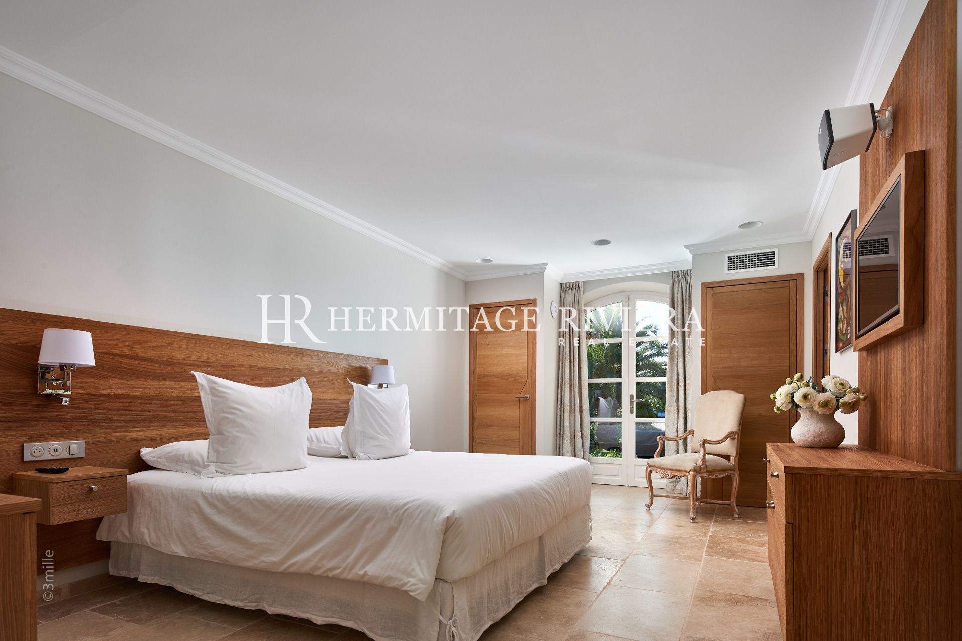 Propriete offrant - Vue mer exceptionnelle - Piscine (image 16)