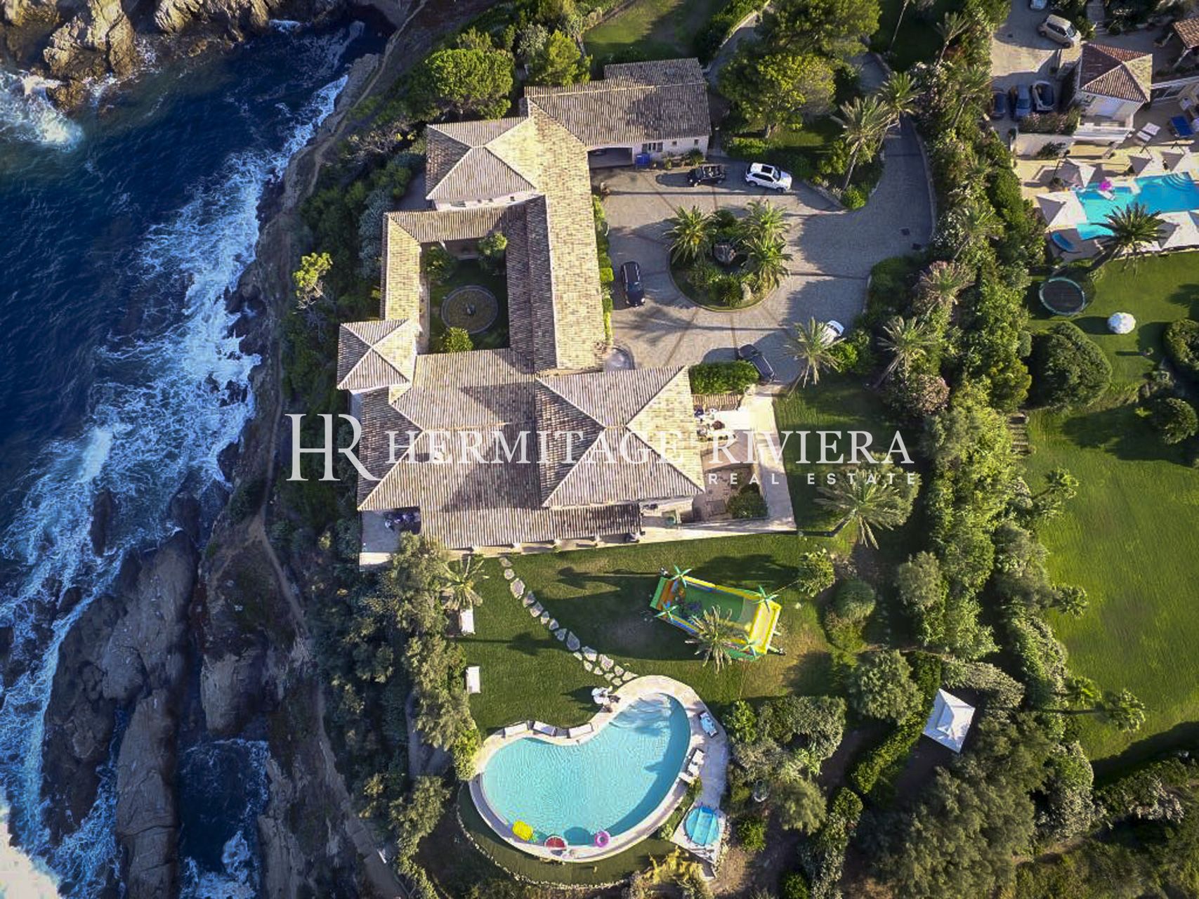 Splendide villa pieds dans l'eau (image 5)