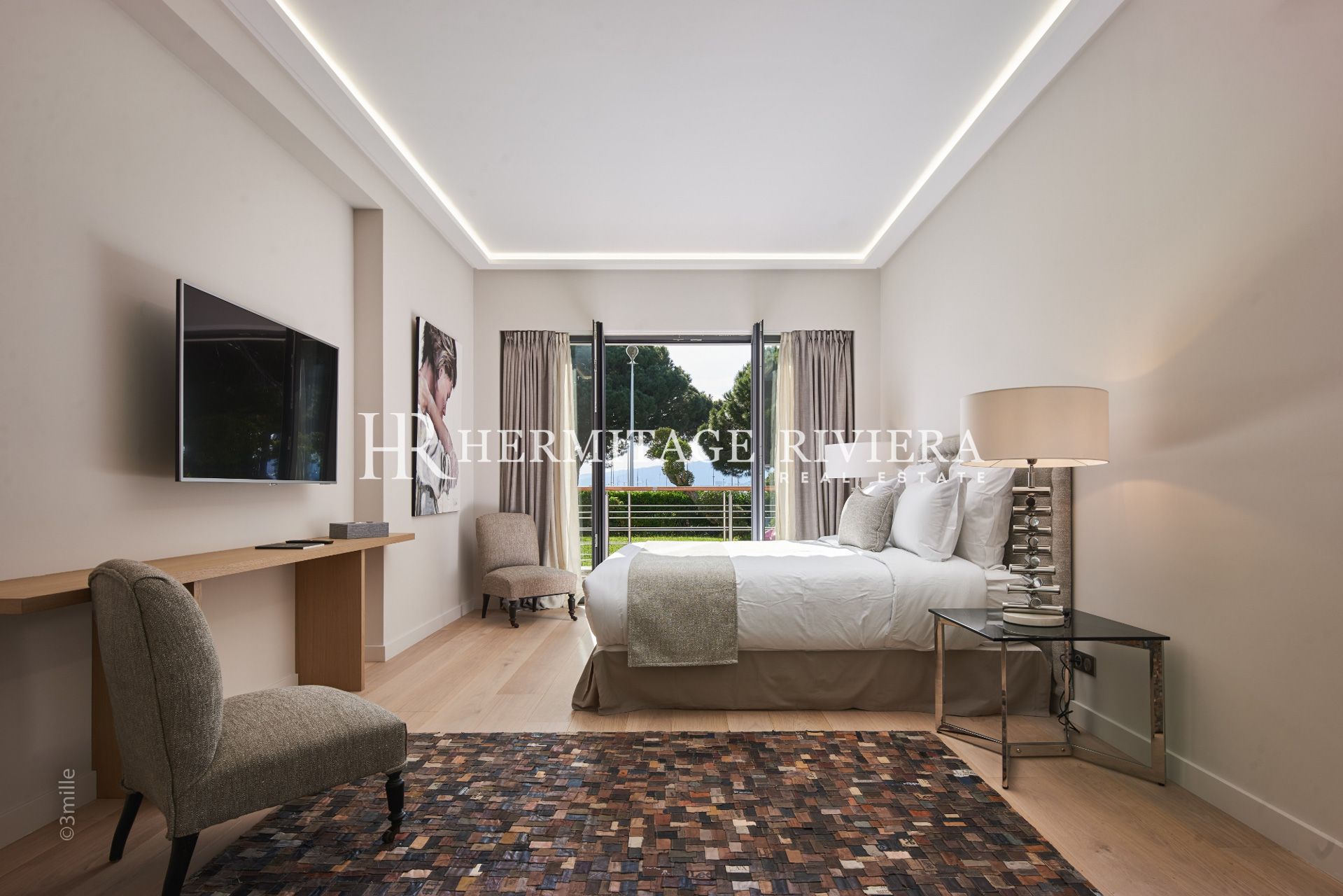 Villa exceptionnelle face au port Canton (image 13)