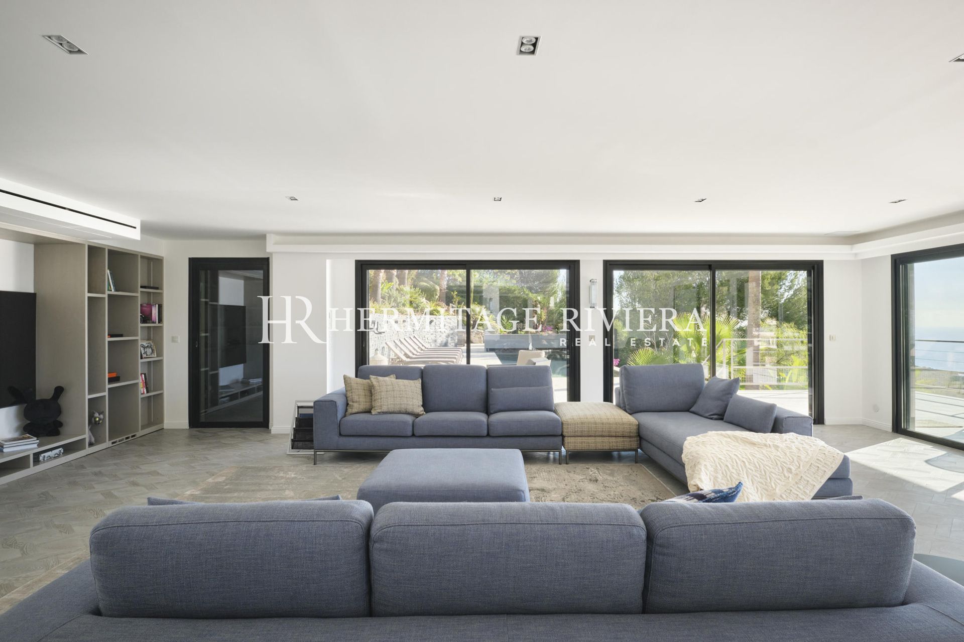 Villa moderne dans domaine sécurisé près de Monaco (image 11)