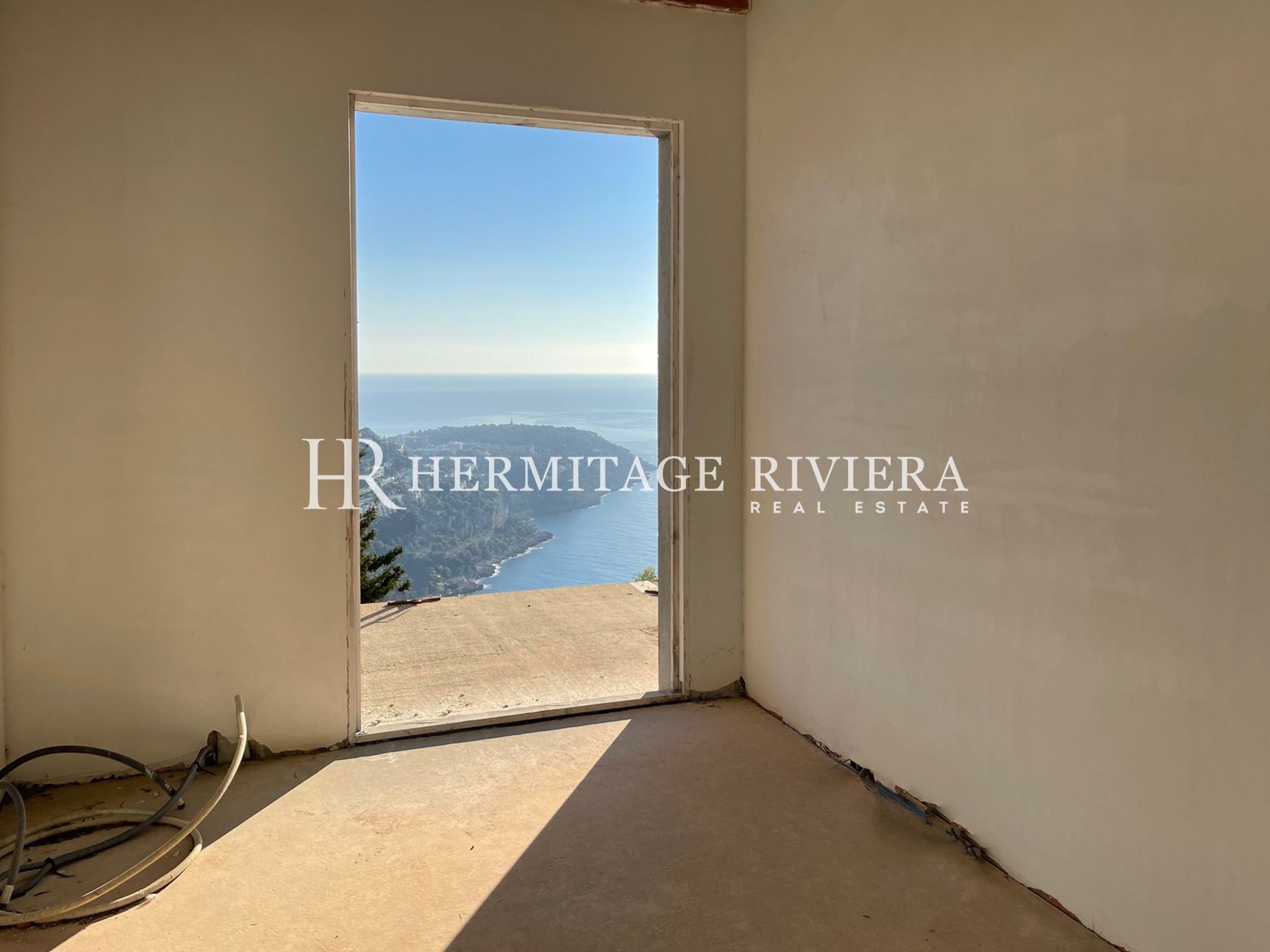 Proche Monaco - Vue mer panoramique - À rénover  (image 16)
