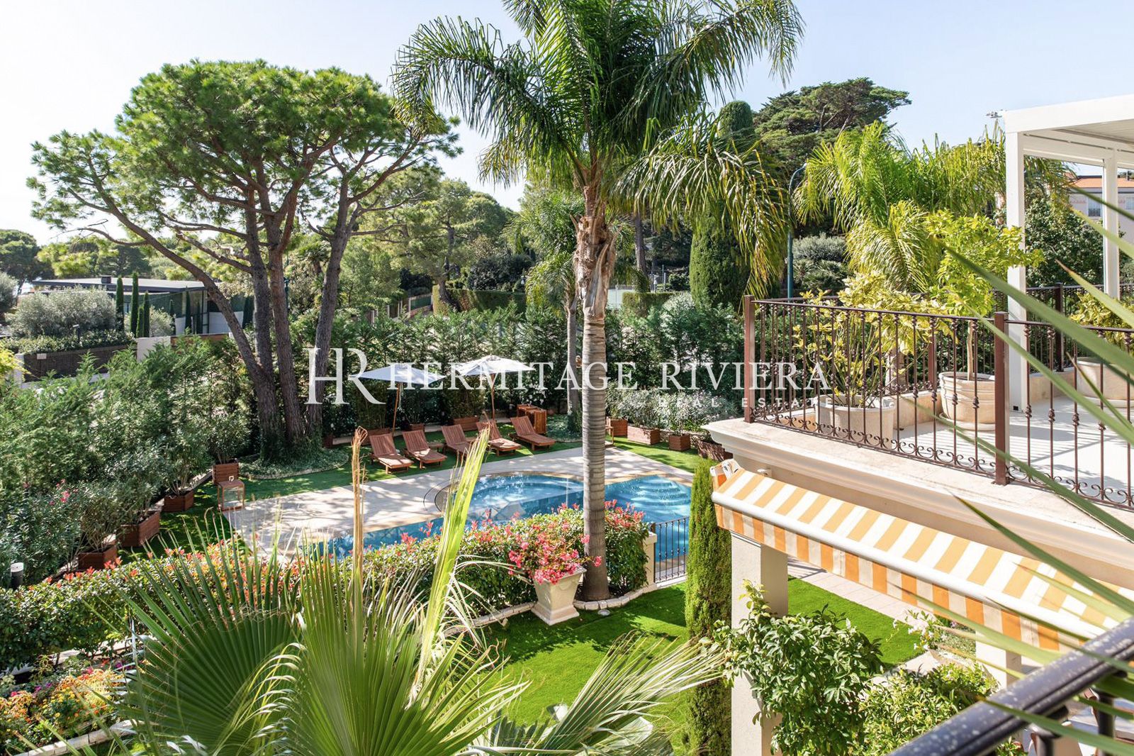 À proximité du Grand Hôtel Cap-Ferrat - Piscine - Jardin plat (image 6)