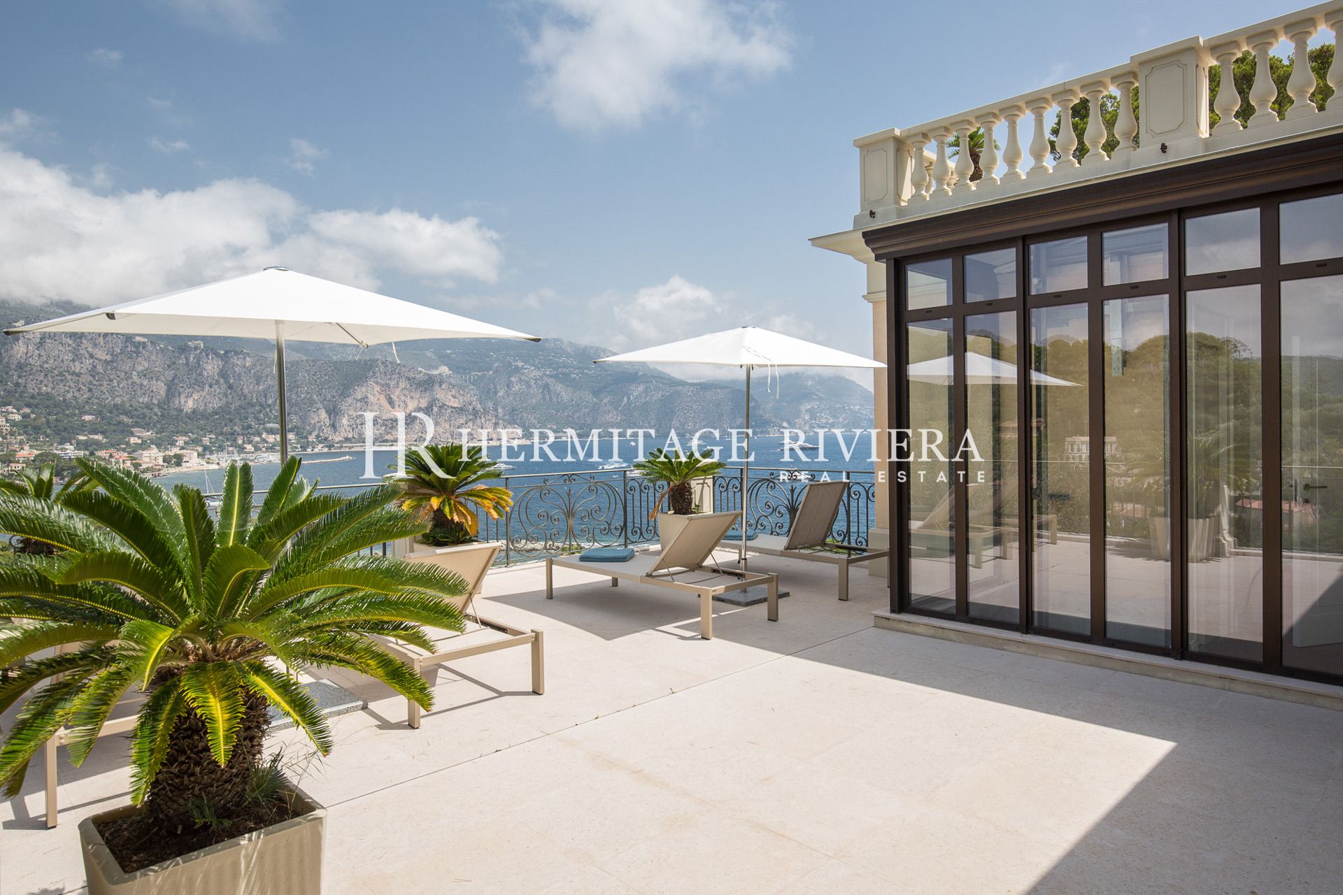 Luxueuse propriété - Près du village - Piscine - Vue mer (image 12)