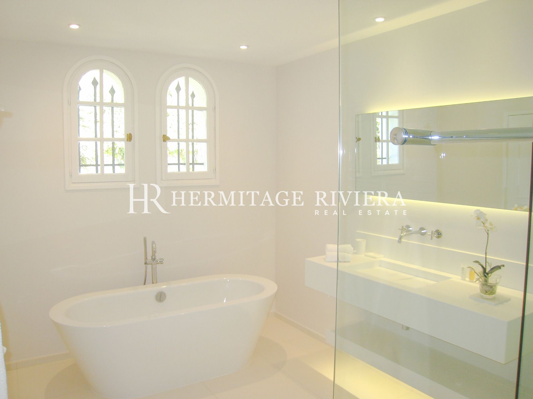 Vue mer imprenable - Piscine - Jardin plat (image 20)