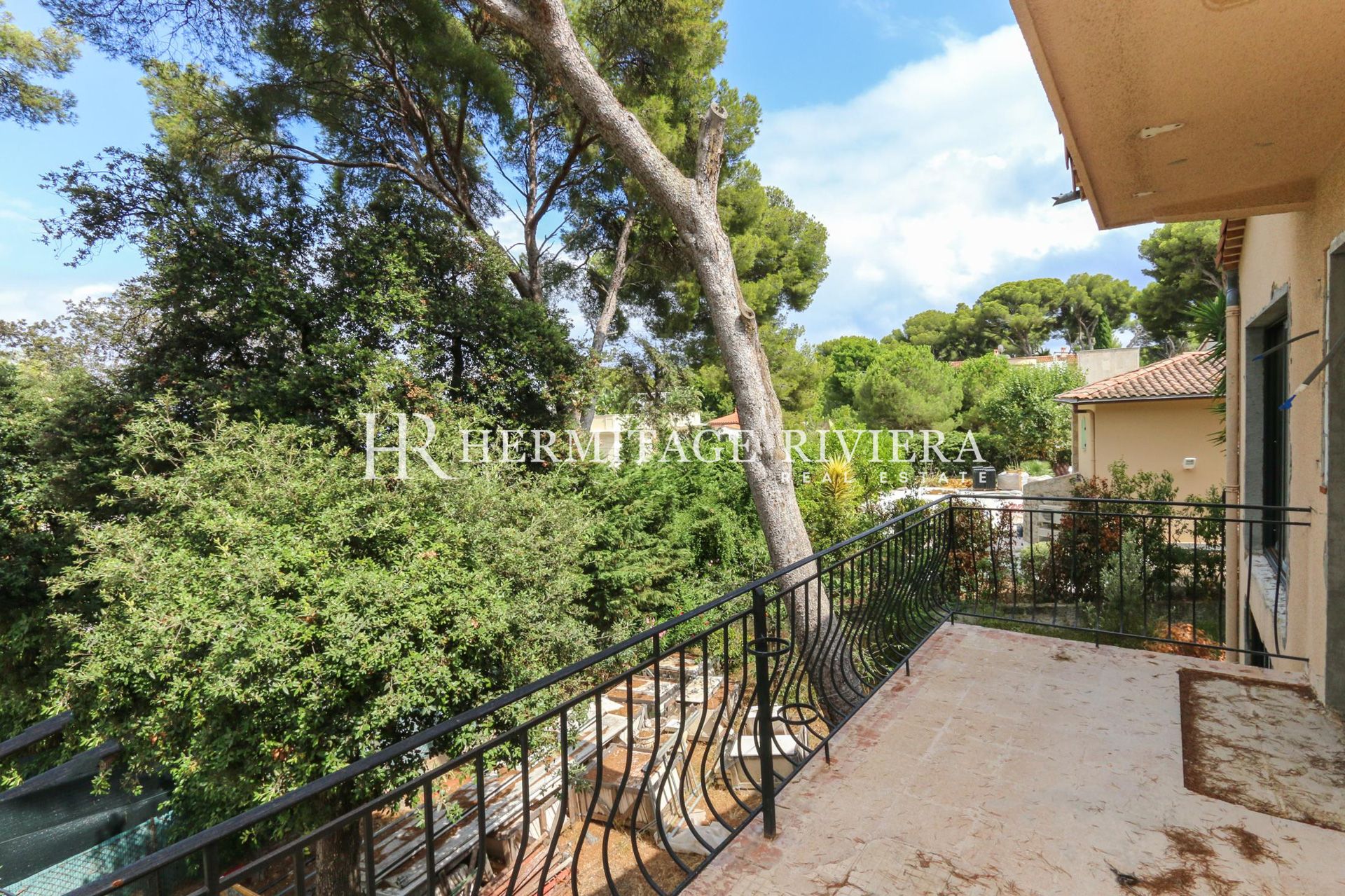 Villa à terminer - Piscine - Jardin - Vue mer (image 10)