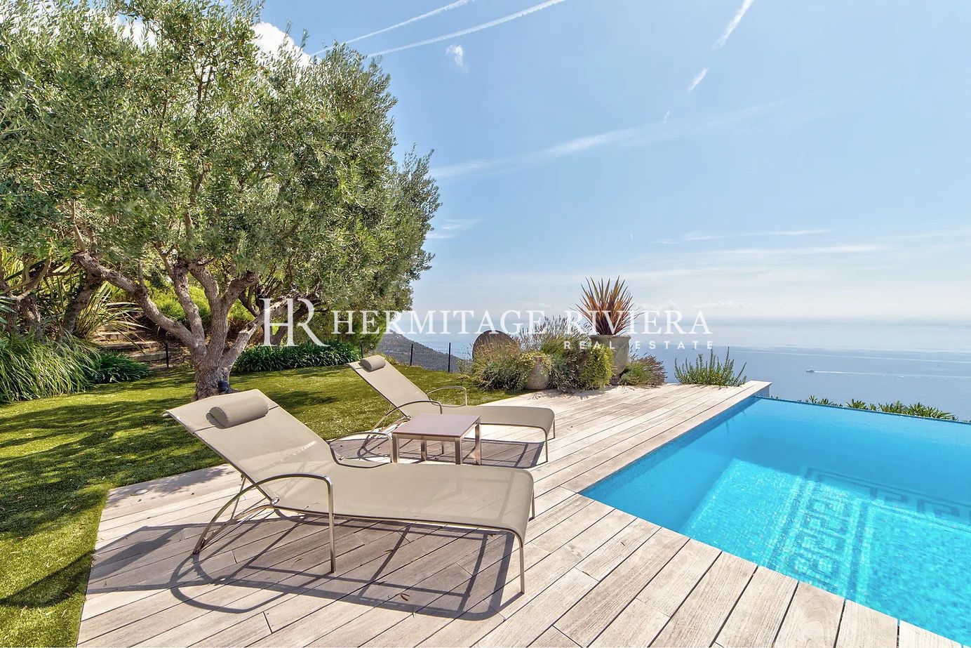 Surplombant le médiéval village - Vue mer - Piscine (image 8)