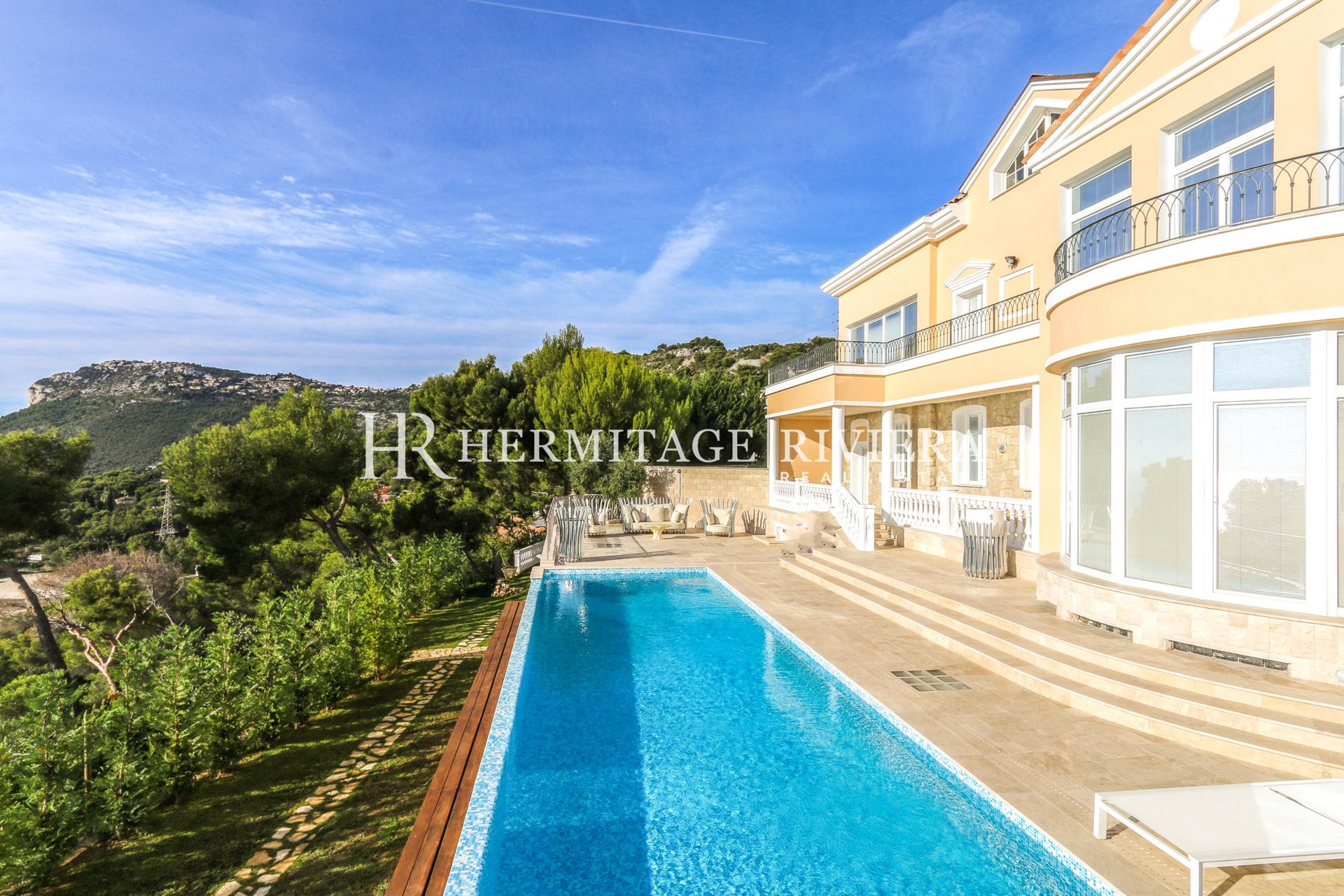 Belle propriété de deux villas - Proche Monaco - Sea views (image 17)