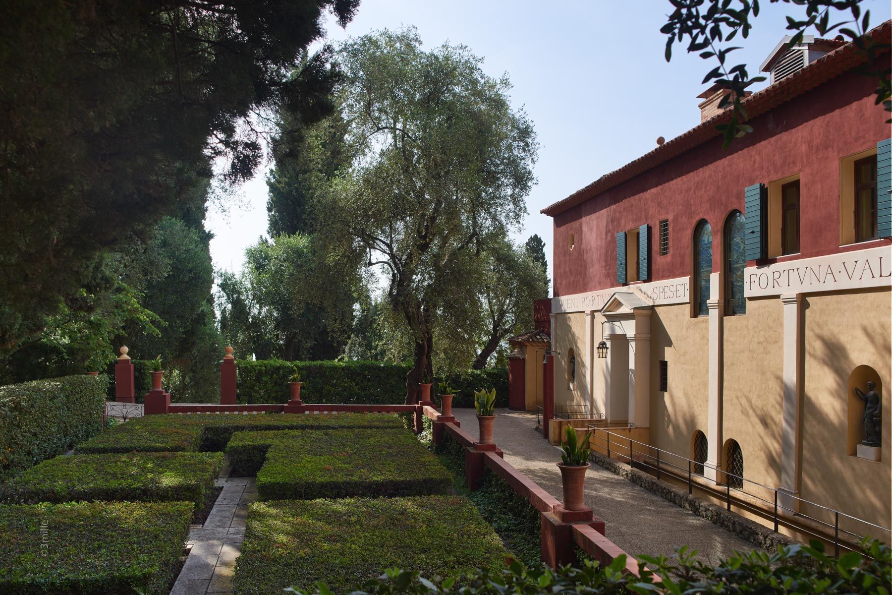 Menton (image 7)
