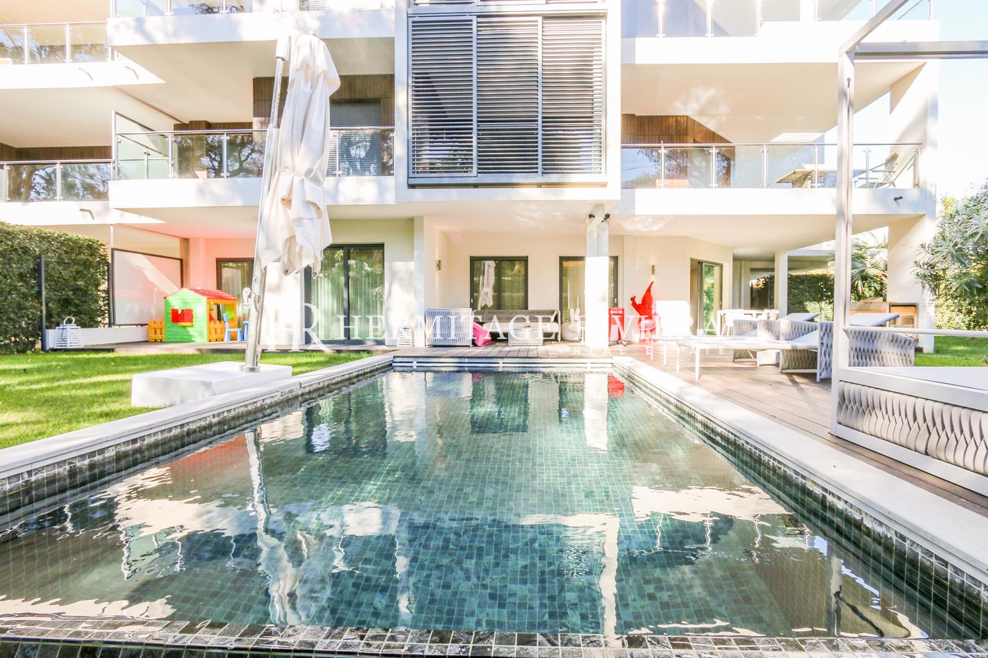 4 pièces - Piscine privative - Résidence de luxe (image 2)