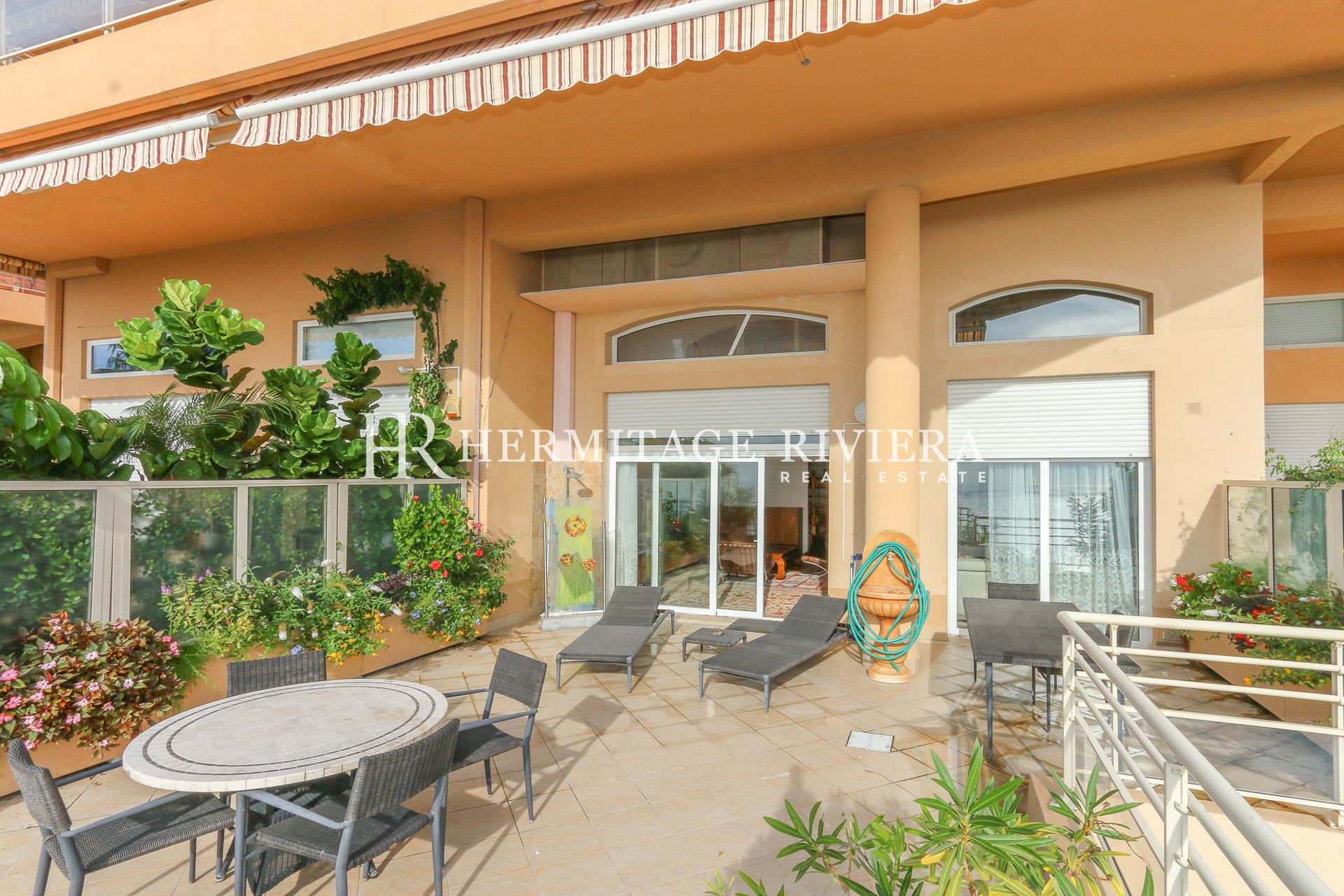 Duplex - 3 Pièces - Vue Monaco - Piscine (image 18)