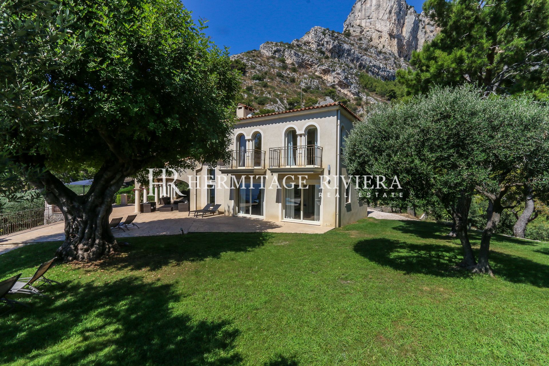 Propriété avec vue Monaco - Vue mer - Piscine - Jardin plat (image 27)