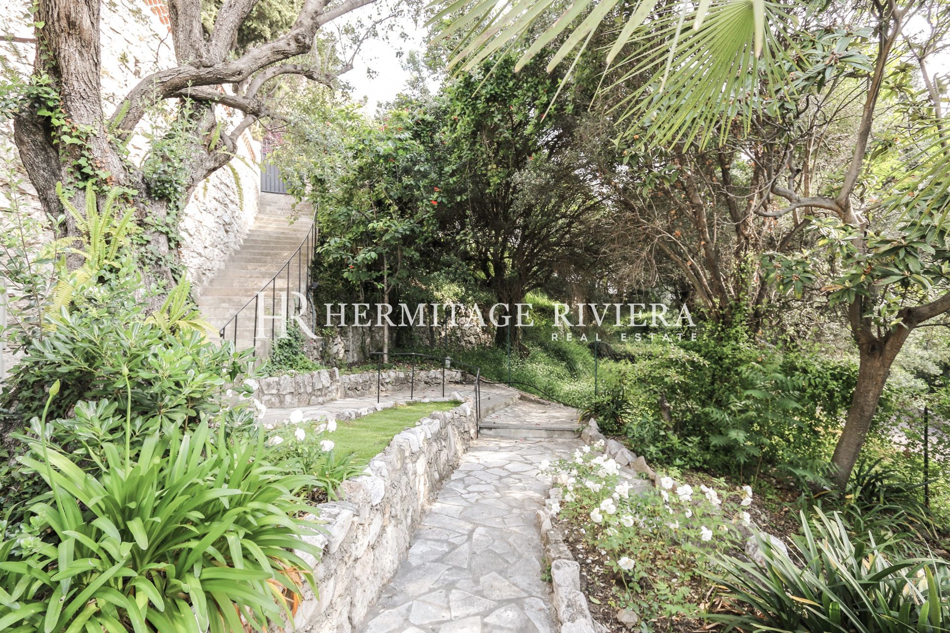 4 pièces - Proche Monaco - Sea views - Terrasse (image 16)