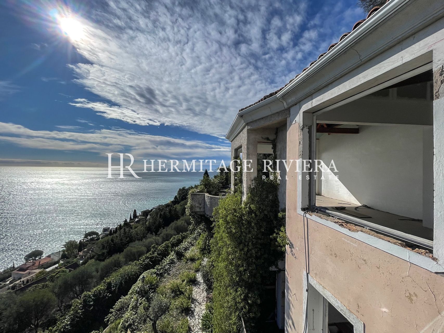 Proche Monaco - Vue mer panoramique - À rénover  (image 7)