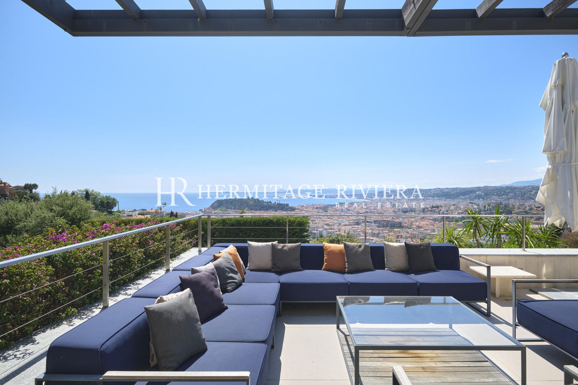 Propriété moderne - Vue sur la baie de Nice - Piscine (image 16)