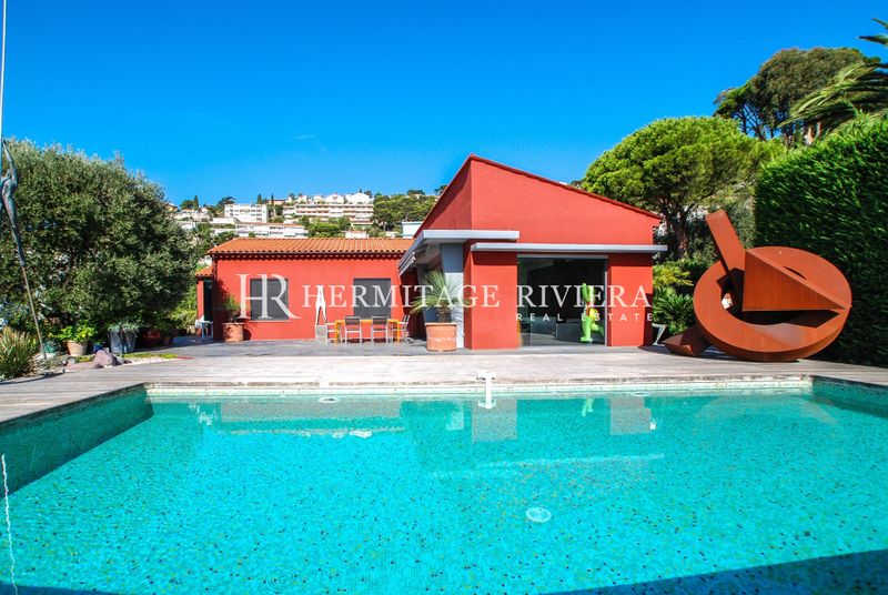 Art-Deco villa avec une vue sur Cap Ferrat