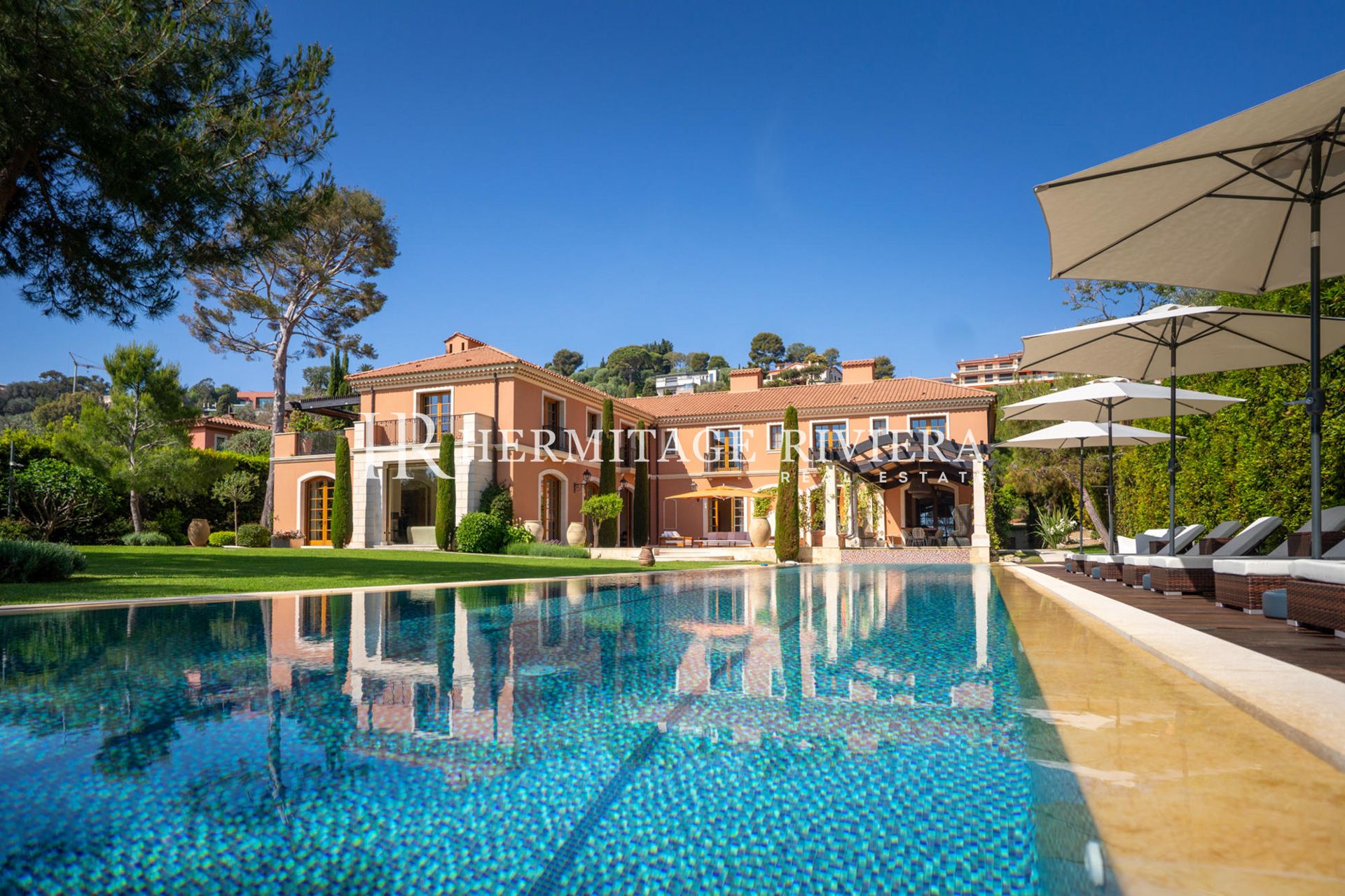 Propriété en front de mer - Piscine - Vue mer (image 30)