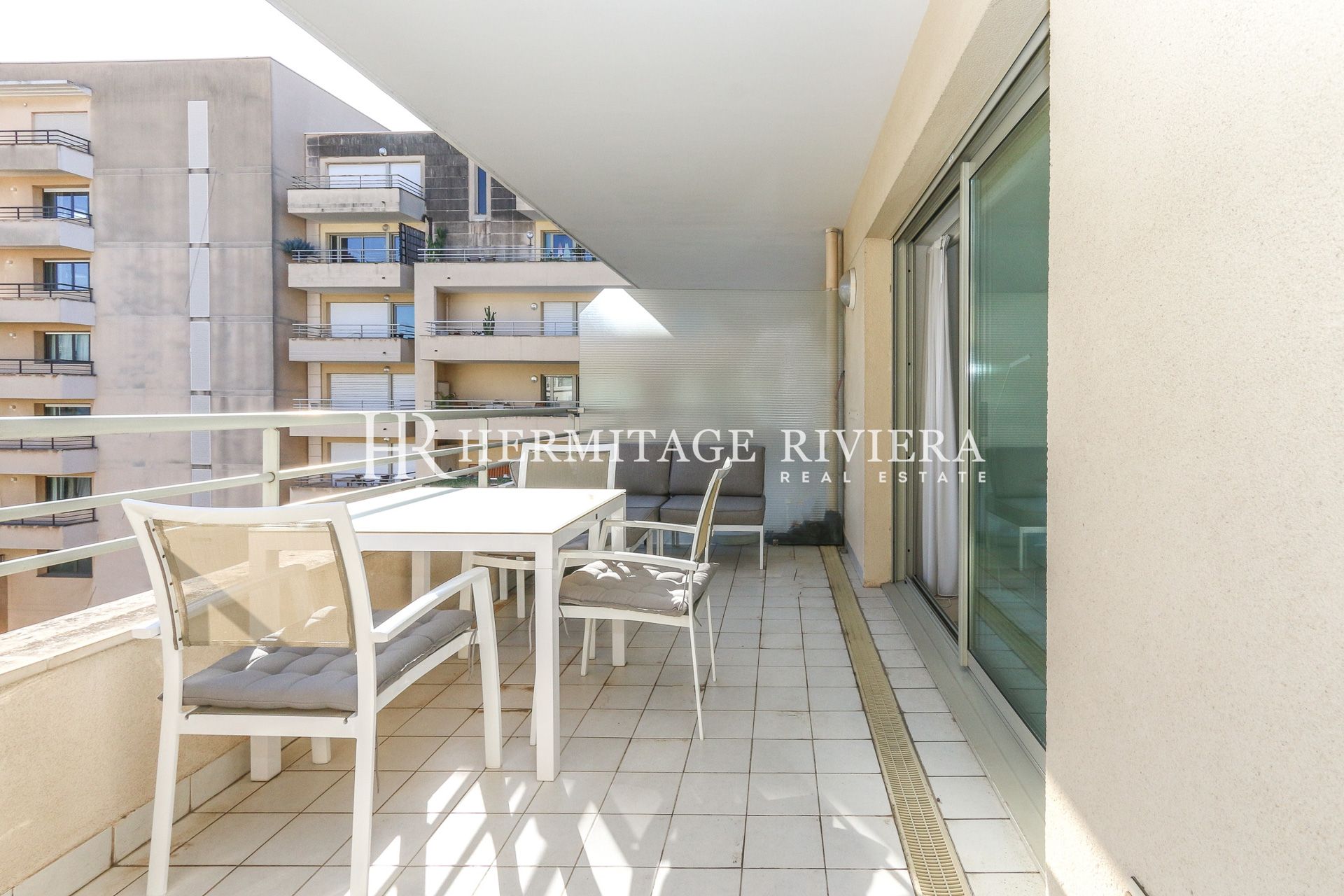 Résidences du Palais - 2 pièces -  Terrasse  (image 3)