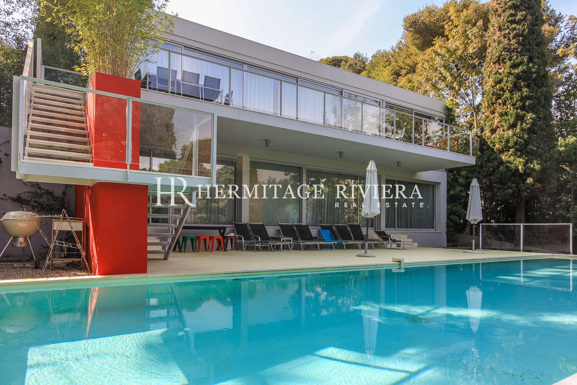 Contemporaine villa au calme - Jardin plat et piscine (image 2)