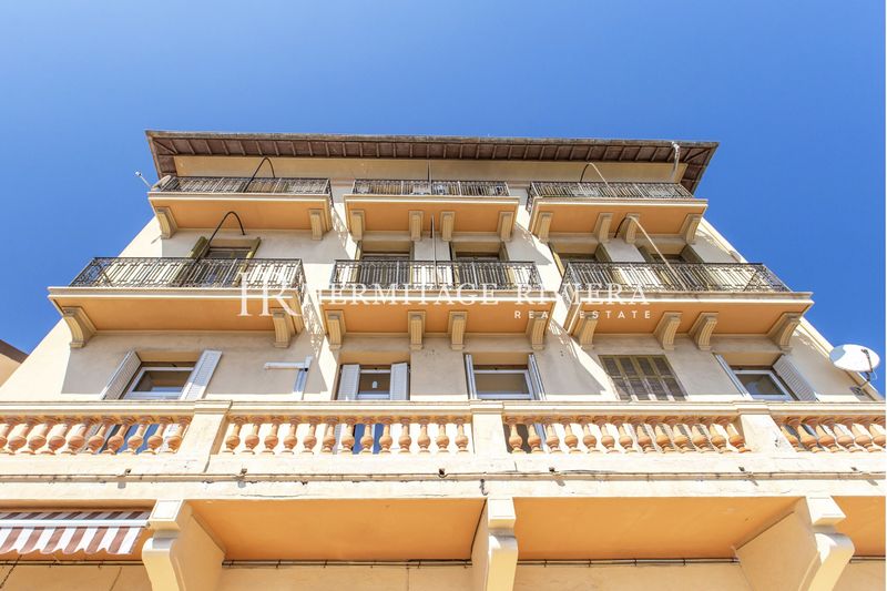 Immeuble de style niçois - A rénover - Vue mer