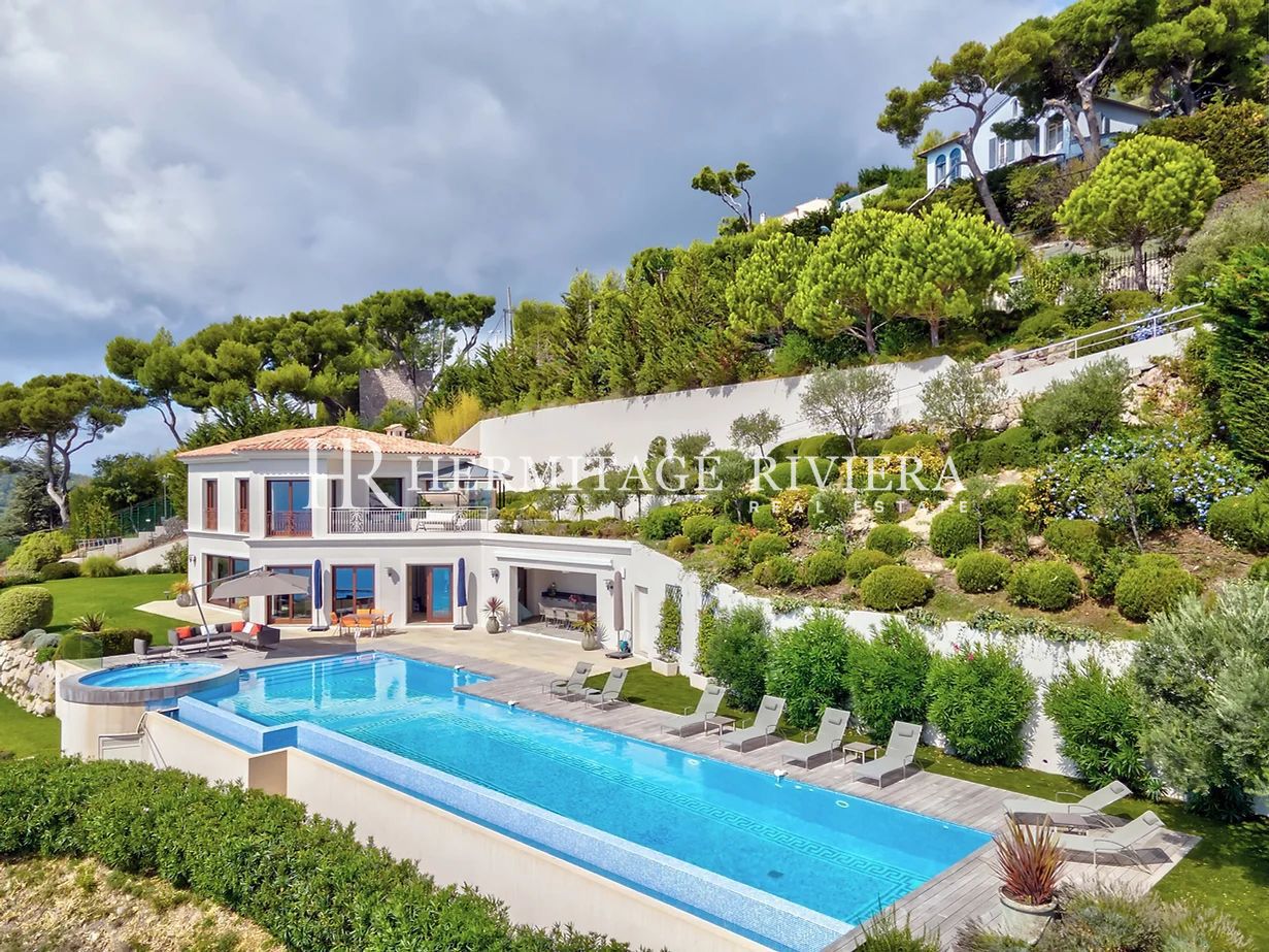 Surplombant le médiéval village - Vue mer - Piscine (image 4)