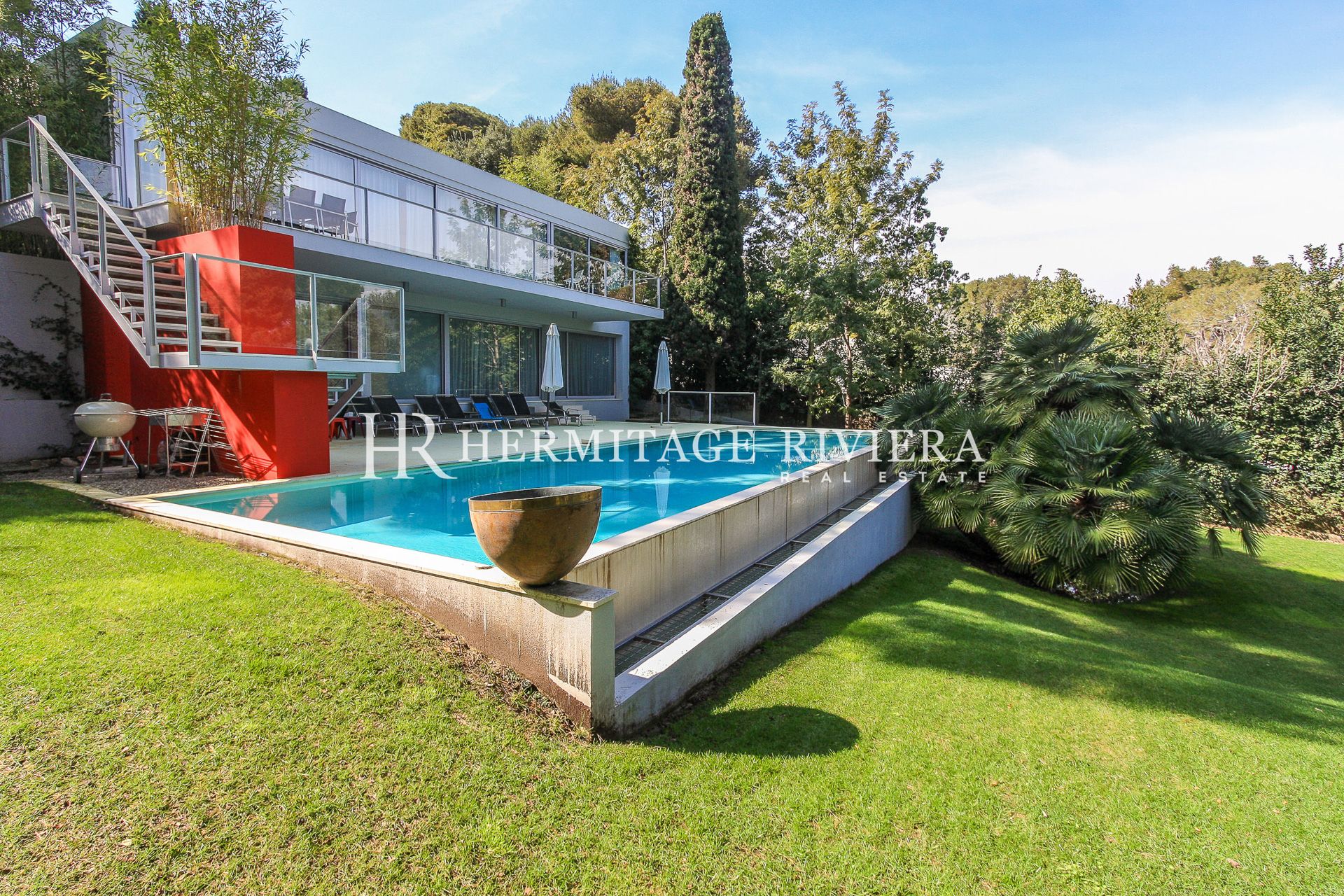 Contemporaine villa au calme - Jardin plat et piscine (image 1)