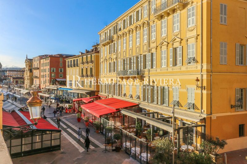 Deux somptueux appartements rénovés - Cours Saleya
