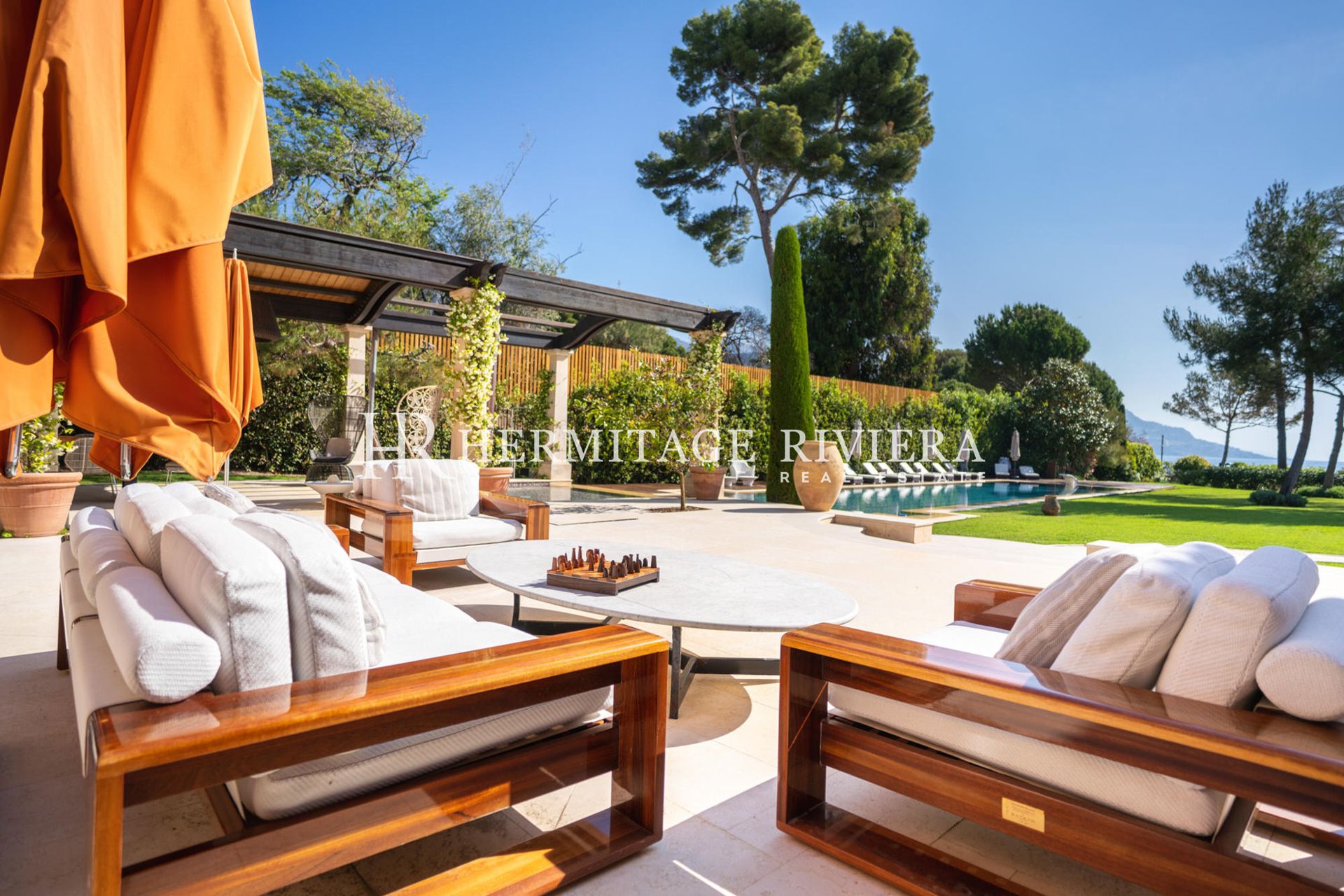 Propriété en front de mer - Piscine - Vue mer (image 2)