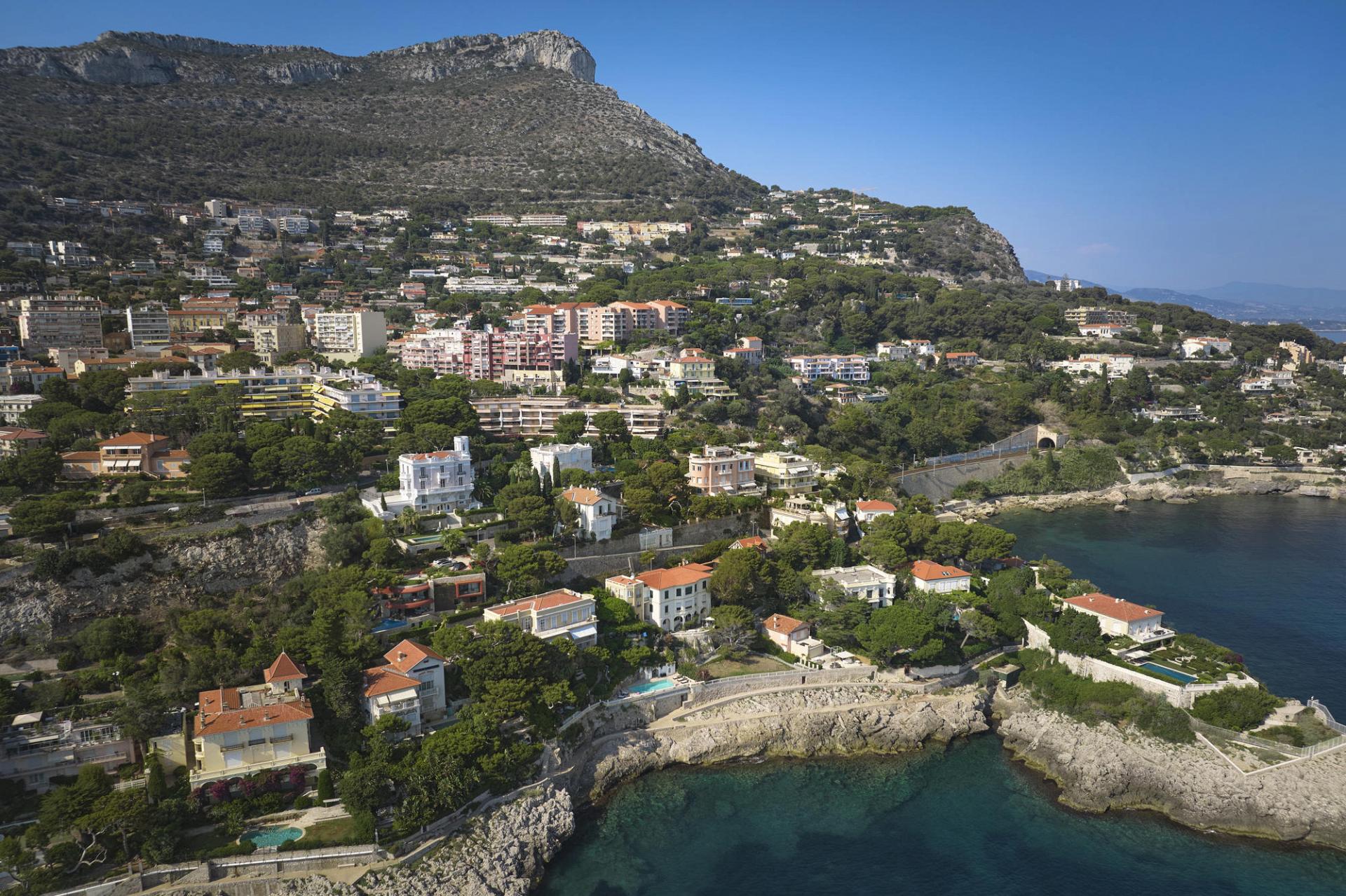 Penthouse dans résidence de luxe proche Monaco