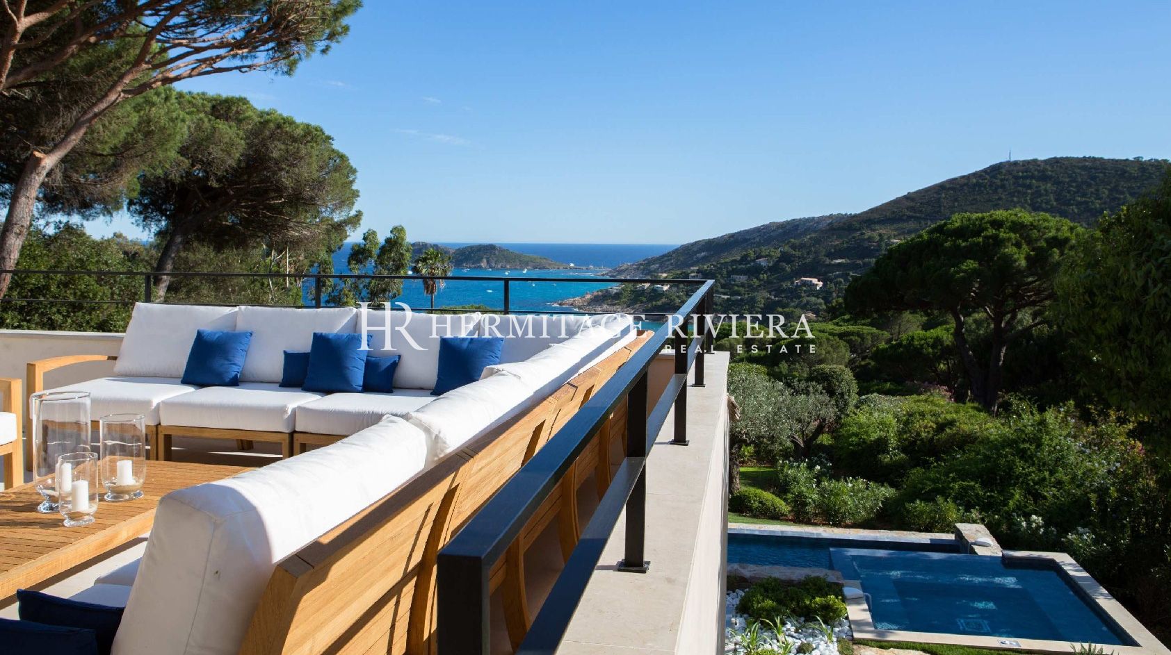 Villa avec piscine et vue mer dans domaine fermé (image 3)