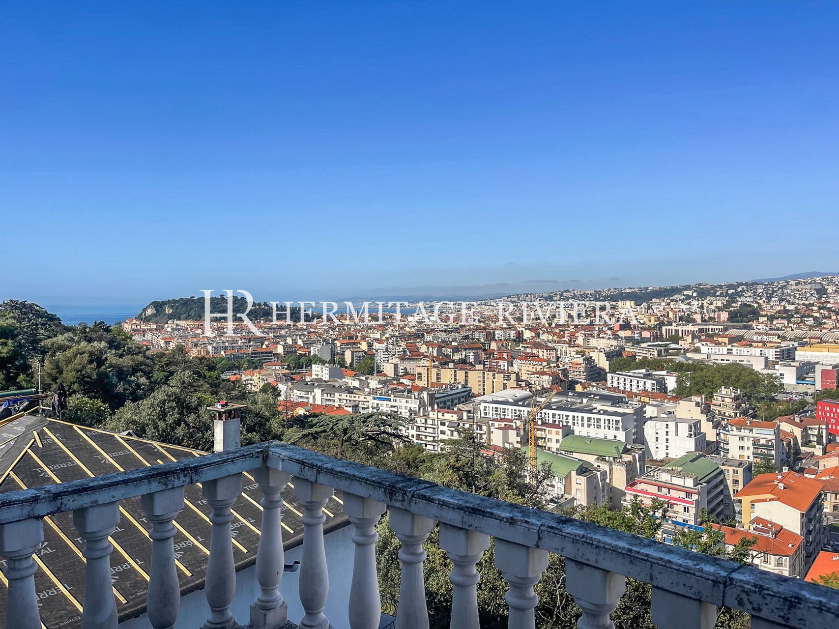 À rénover - Vue Nice et mer - Terrasse (image 1)
