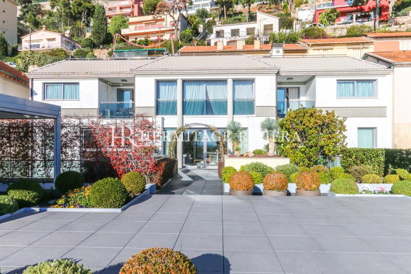 Splendide villa moderne à la frontière avec Monaco