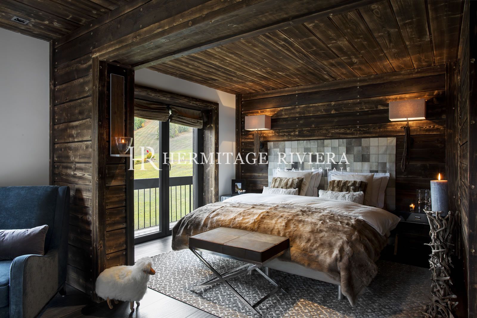 Chalet de luxe aux pieds des pistes  (image 8)
