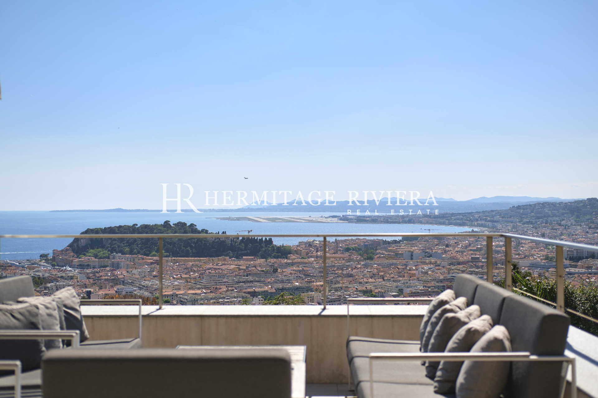 Villa contemporaine avec vue sur la baie de Nice (image 6)
