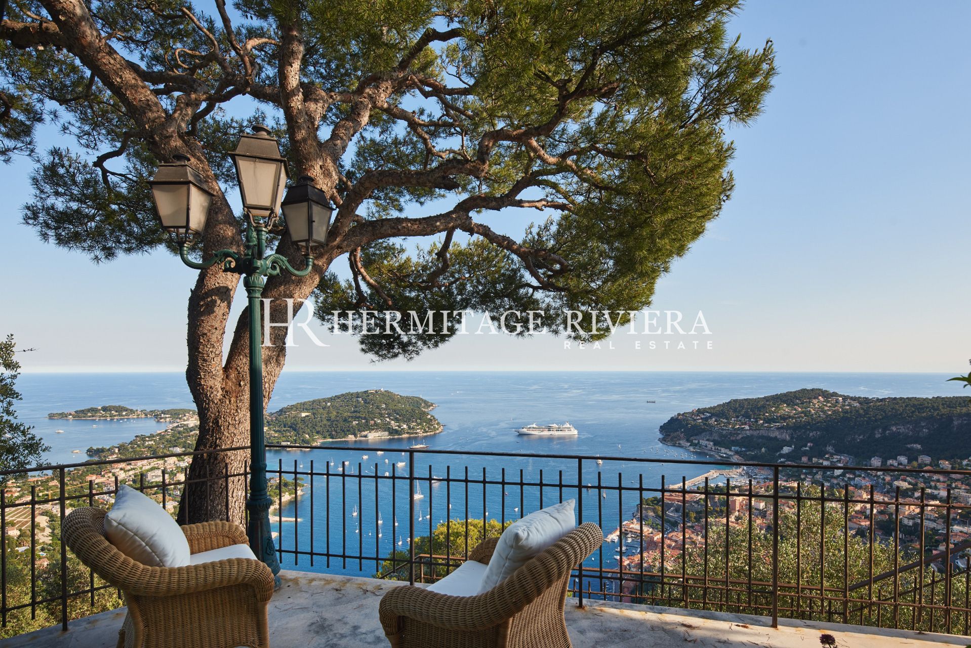 Propriété d'exception dominant la baie de Villefranche (image 3)