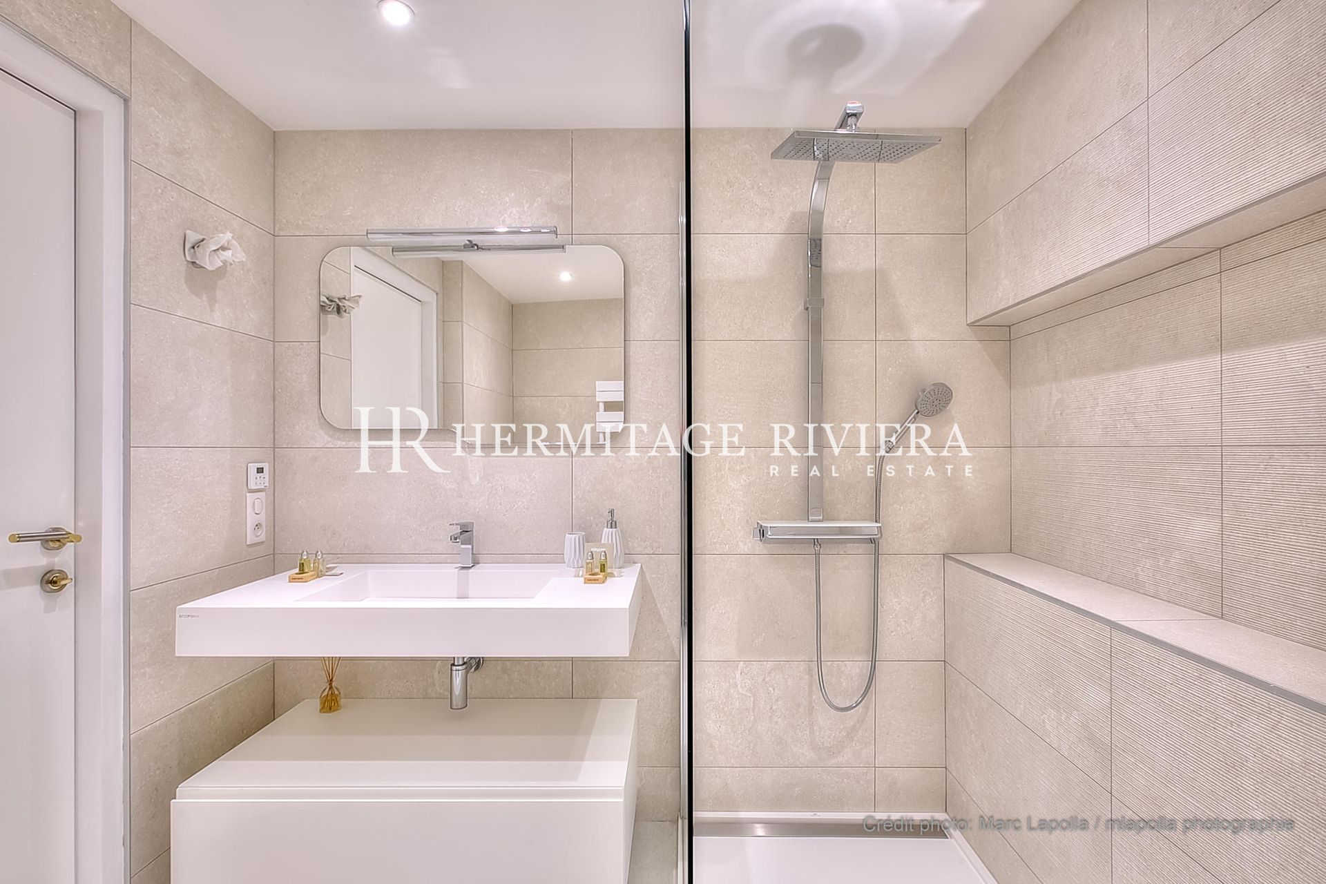  4 pièces - Résidence Relais de la Reine - Terrace - Vue mer (image 15)